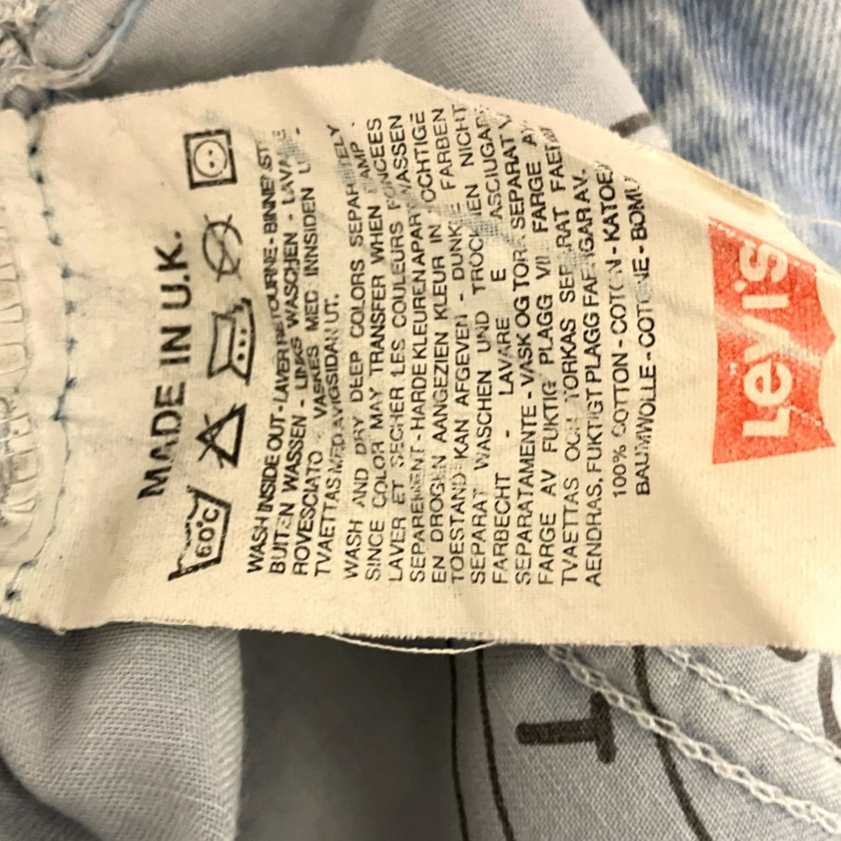 Levi's Vintage Levi’s 681 Jeans Light Wash Blue Straight Leg 28W 31L Made in UK Size US 28 / EU 44 - 7 Thumbnail