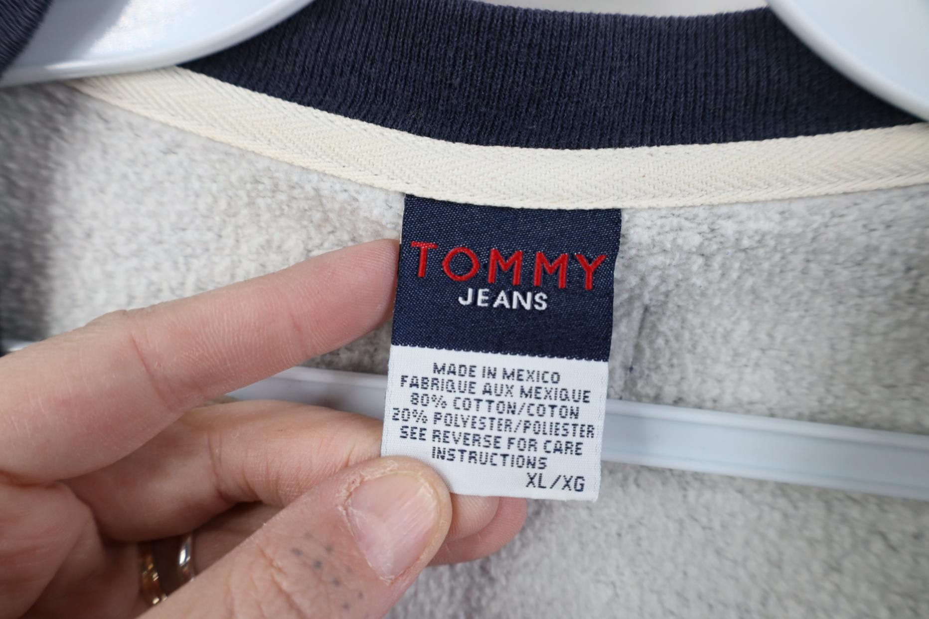 Tommy Hilfiger Vintage 90s Tommy Hilfiger Spell Tommy Jeans Sweatshirt Gray Size US XL / EU 56 / 4 - 8 Thumbnail