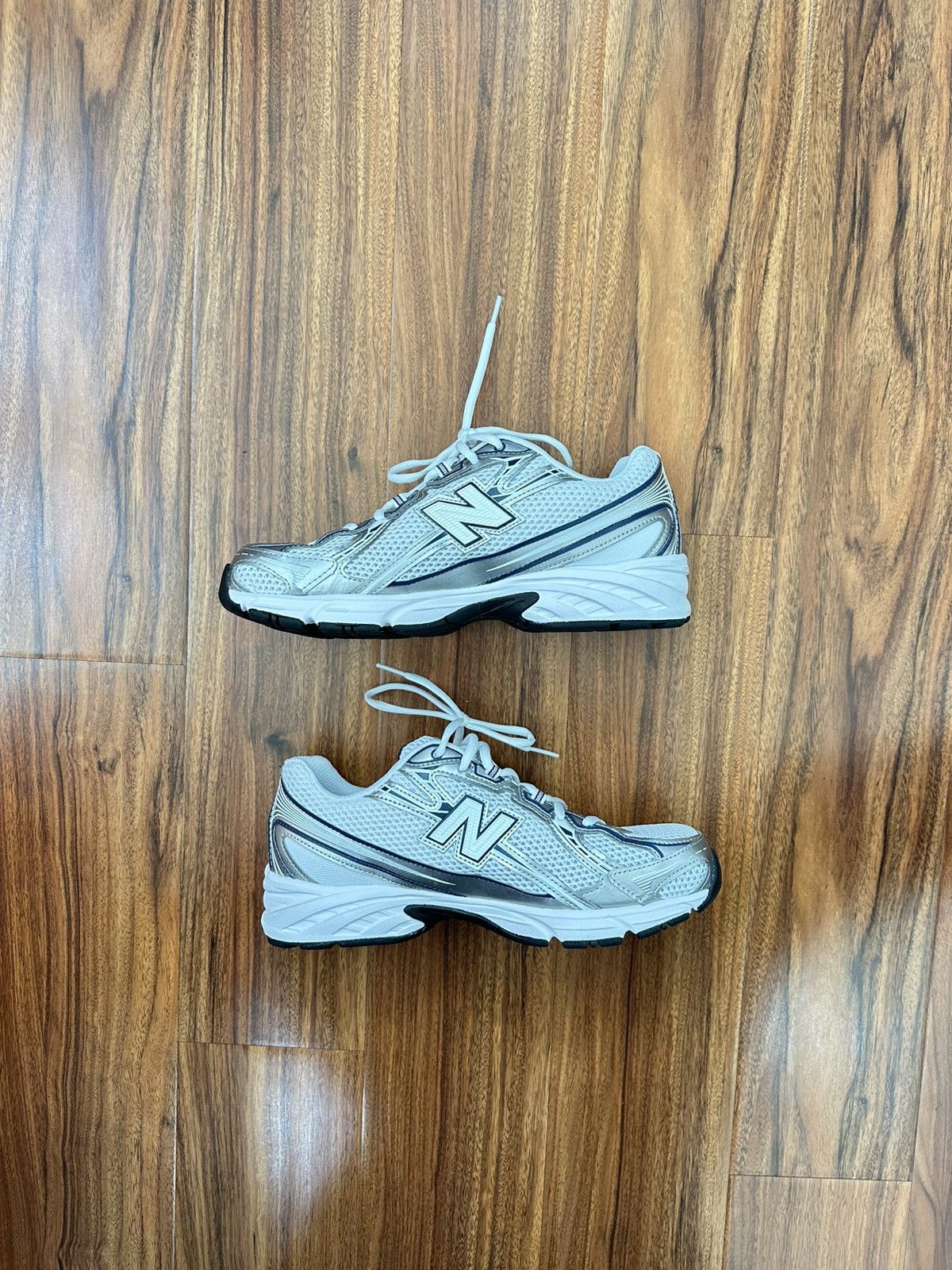 New Balance New Balance 740 Size US 9 / EU 42 - 2 Thumbnail