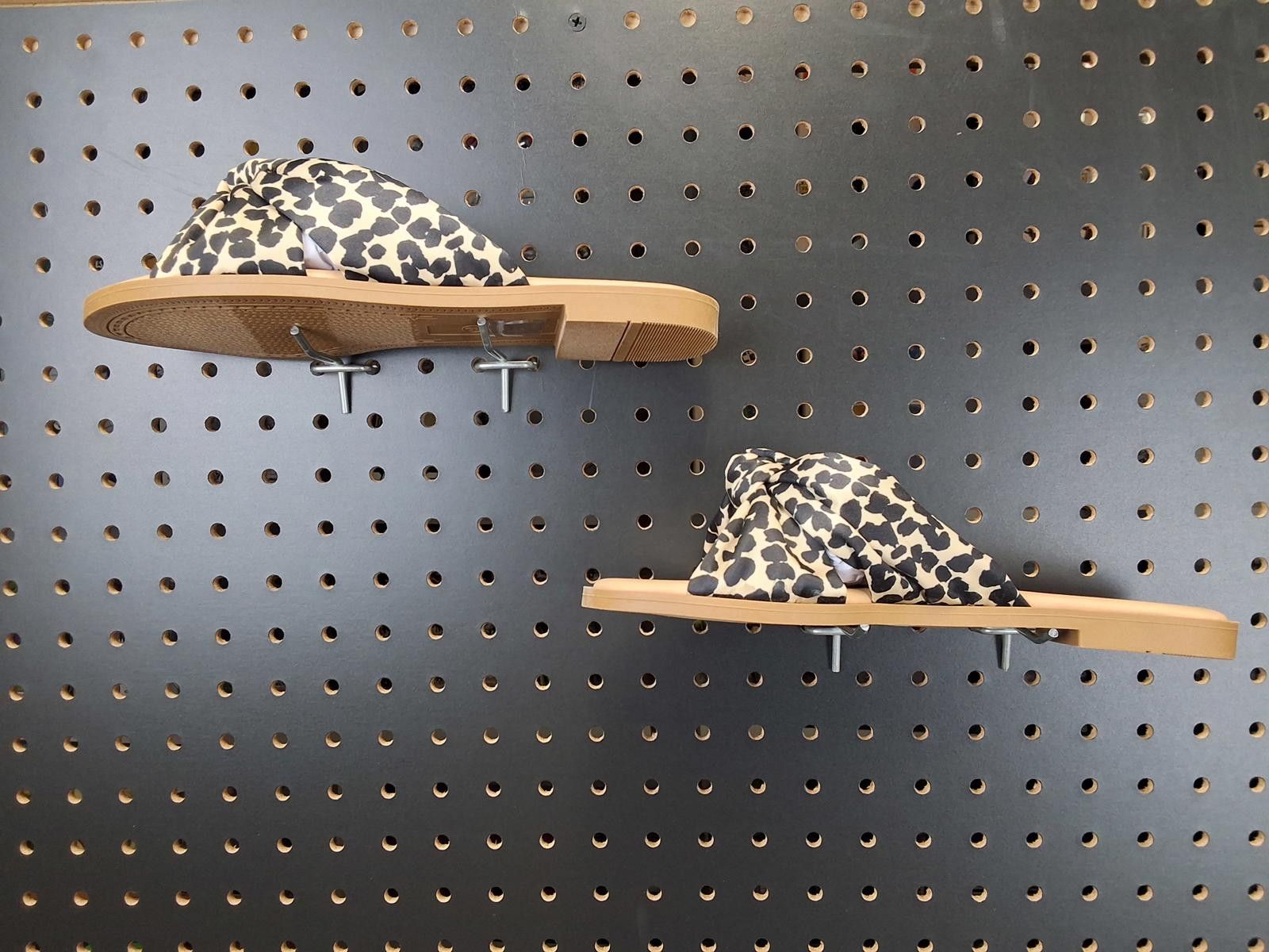 XOXO Chic Cheetah Knot Sandals - Step Up Your Style! Size US 9 / IT 39 - 2 Thumbnail