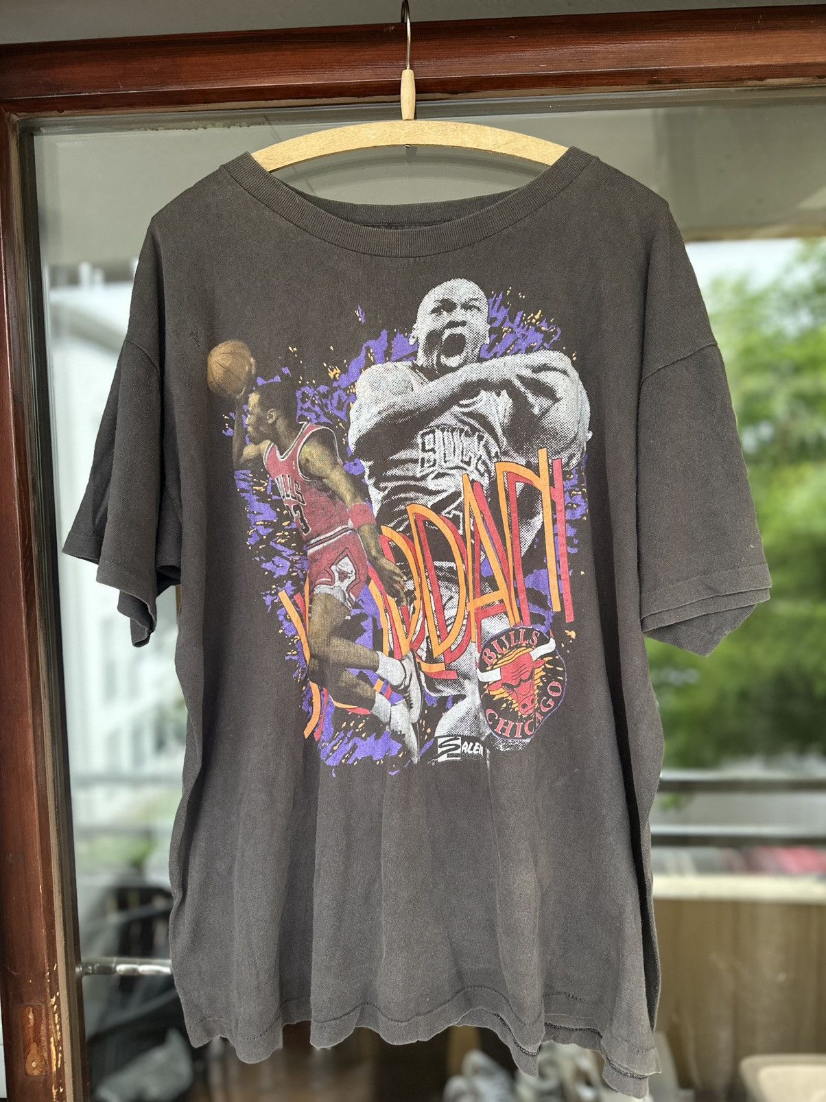 Salem Sportswear Super Rare 90s Salem Jordan Bulls Single Stitch T-Shirt Size US XXL / EU 58 / 5 - 1 Thumbnail