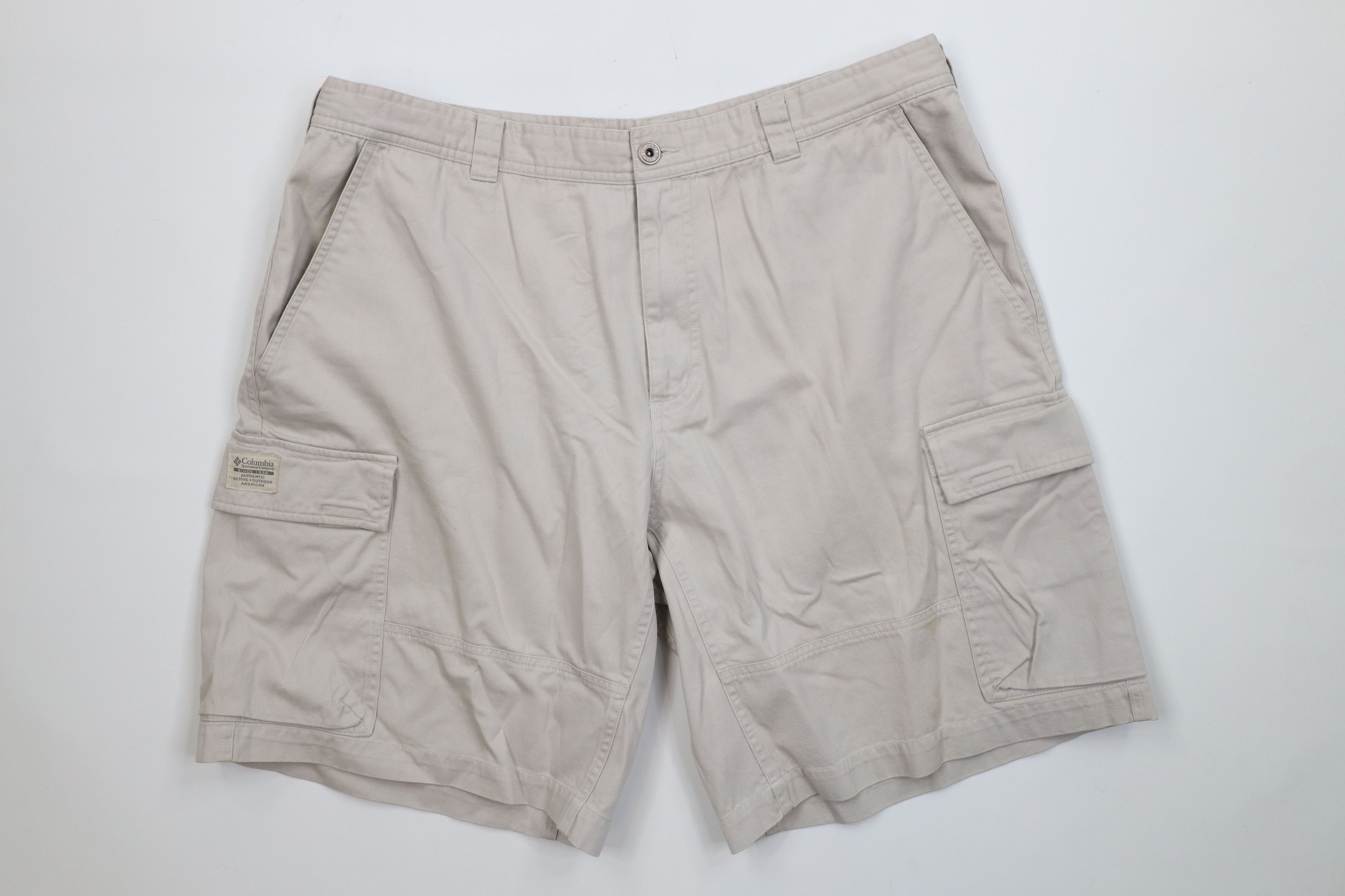 Columbia Vintage Columbia Spell Out Relaxed Cargo Shorts Beige Cotton Size US 38 / EU 54 - 1 Thumbnail
