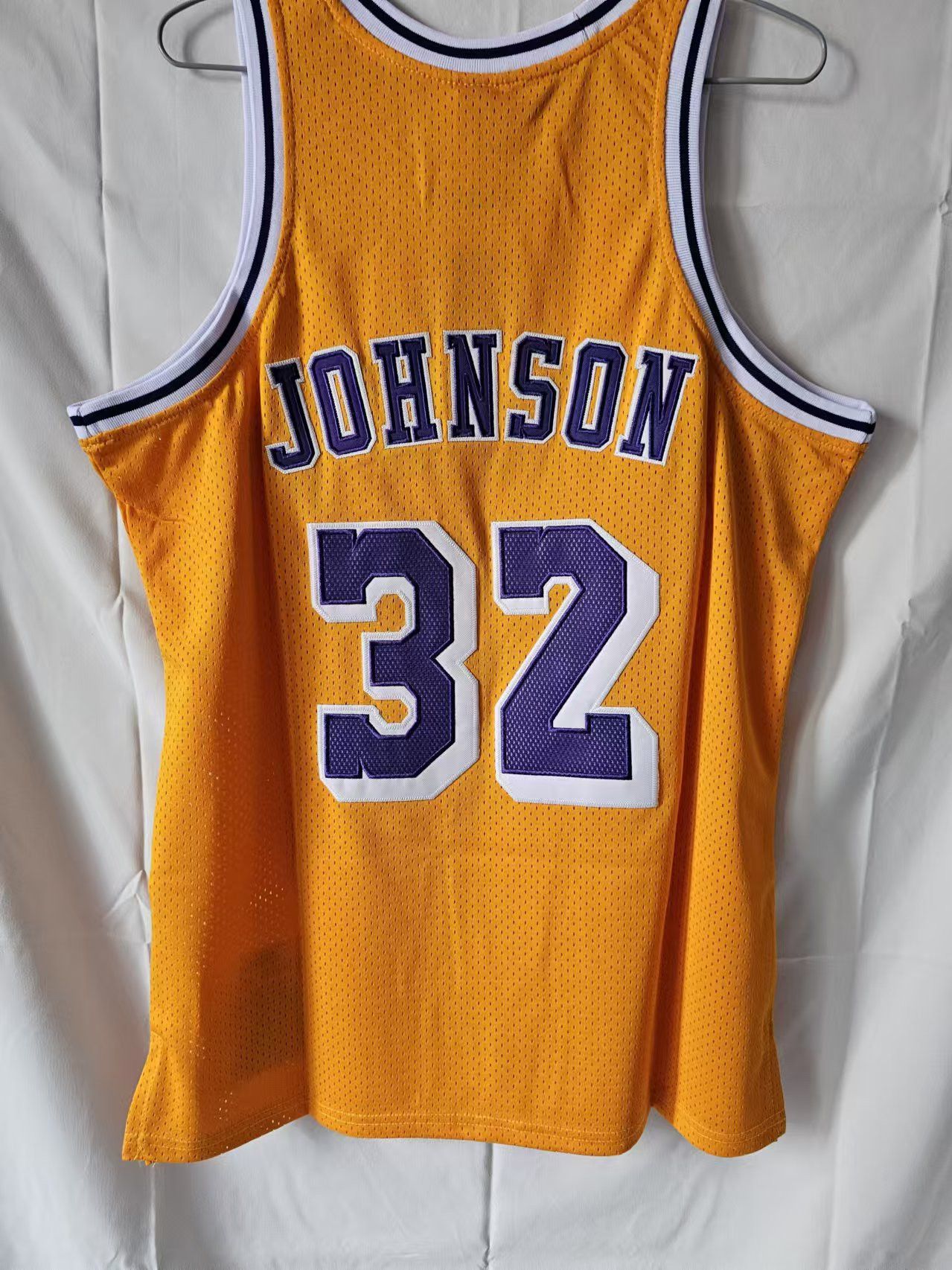 NBA Lakers #32 Earvin Johnson Jersey Size US XXL / EU 58 / 5 - 2 Thumbnail
