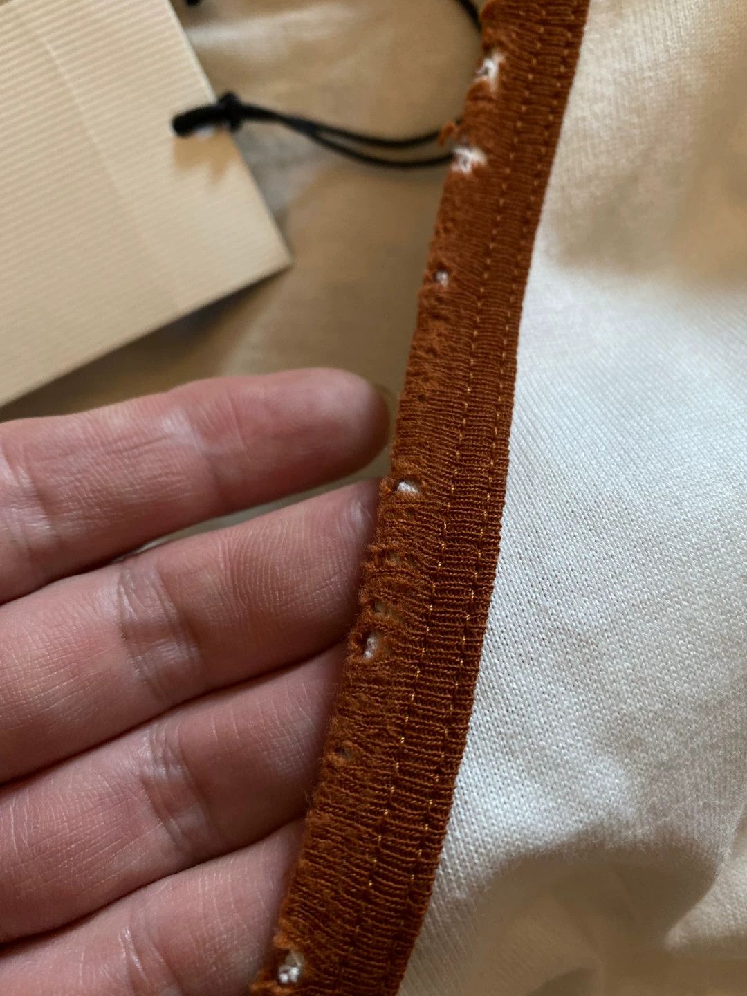 Gucci Gucci Distressed Slim Short Sleeve T-Shirt (L, Authentic) Size L / US 10 / IT 46 - 8 Thumbnail