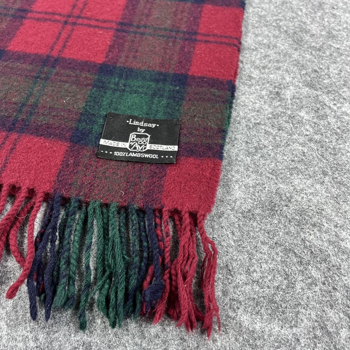 Begg & Co. Scarf / Muffler / Neckwear T1065