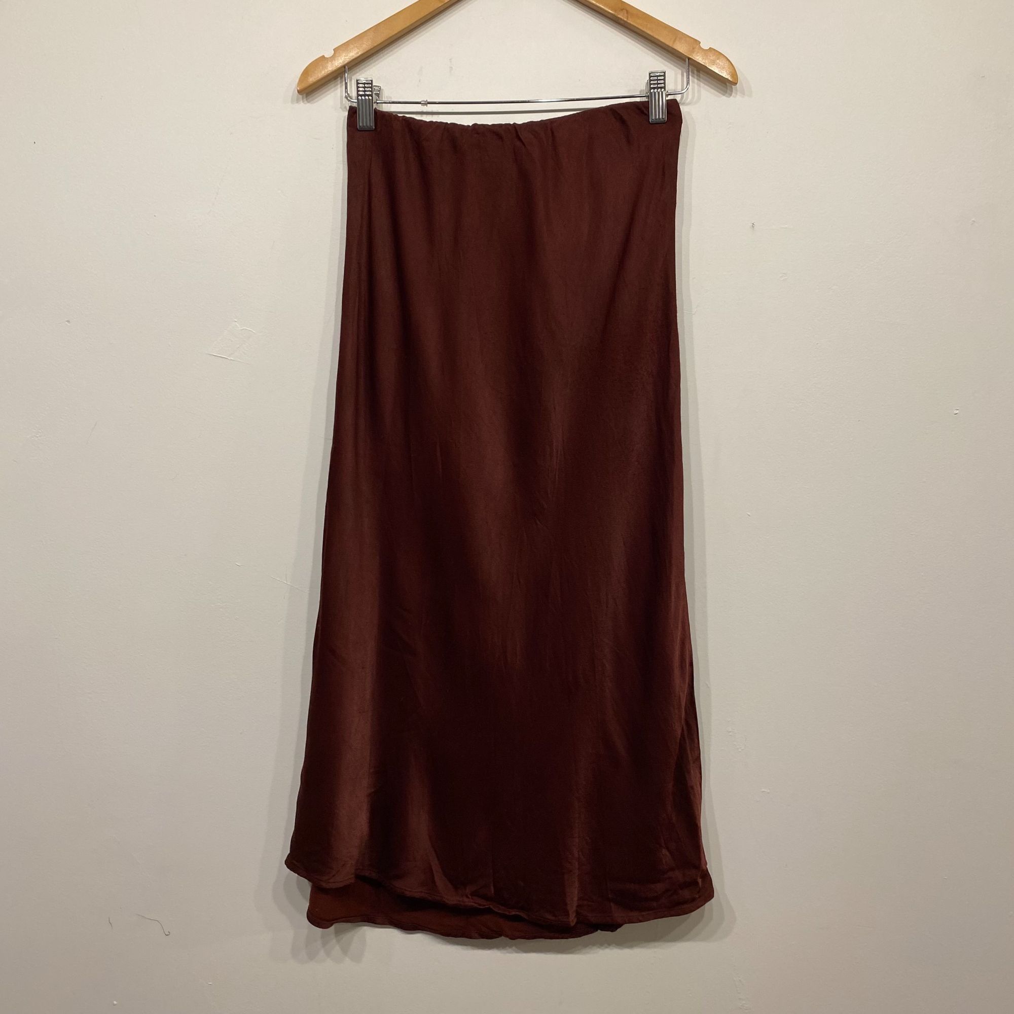 Anthropologie Anthropologie Red Slip Midi Skirt Size Small Size 28" / US 6 / IT 42 - 5 Thumbnail