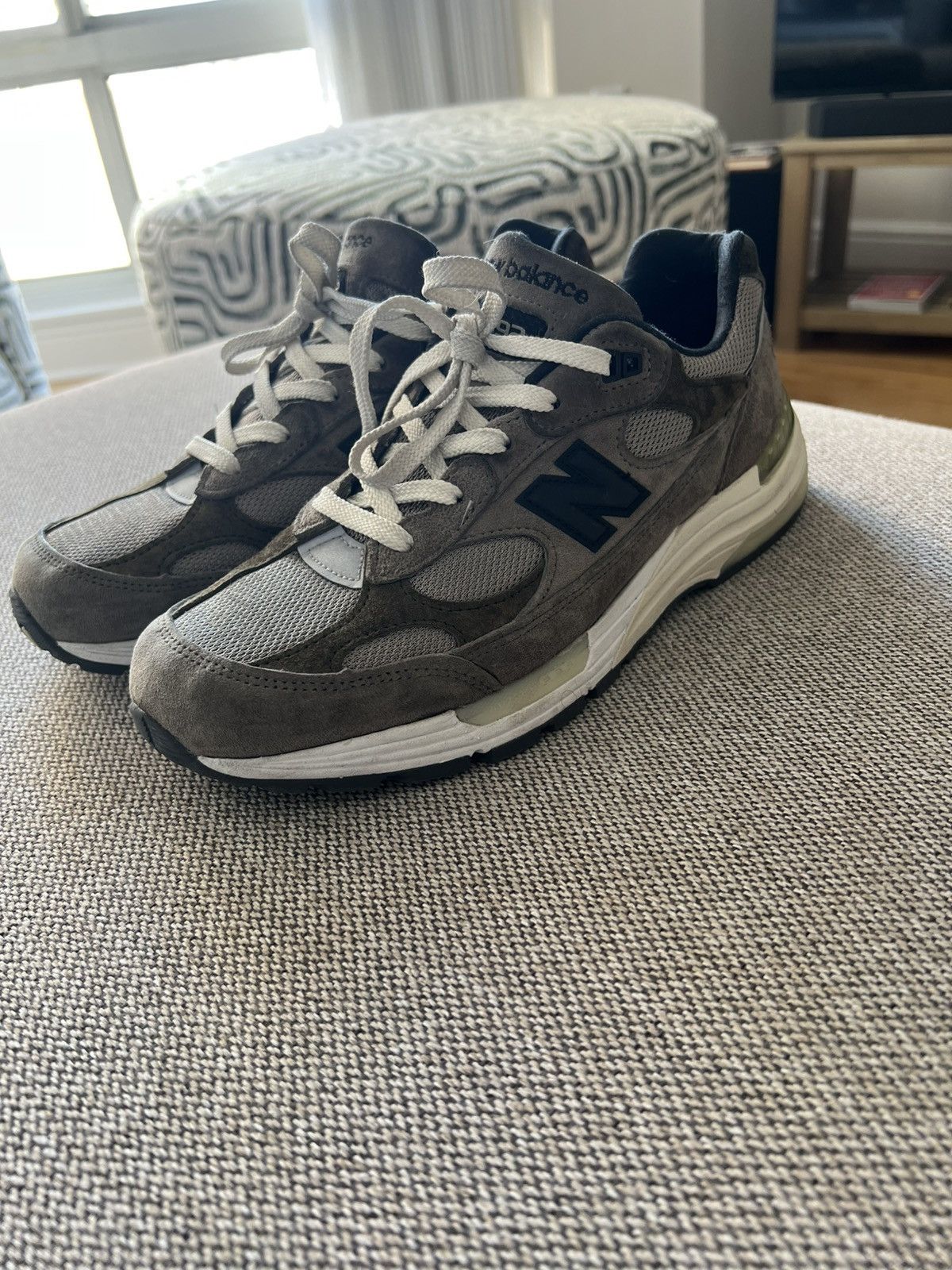 JJJJound × New Balance New Balance 992 JJJJound Grey - M992J2 Size US 9.5 / EU 42-43 - 4 Thumbnail