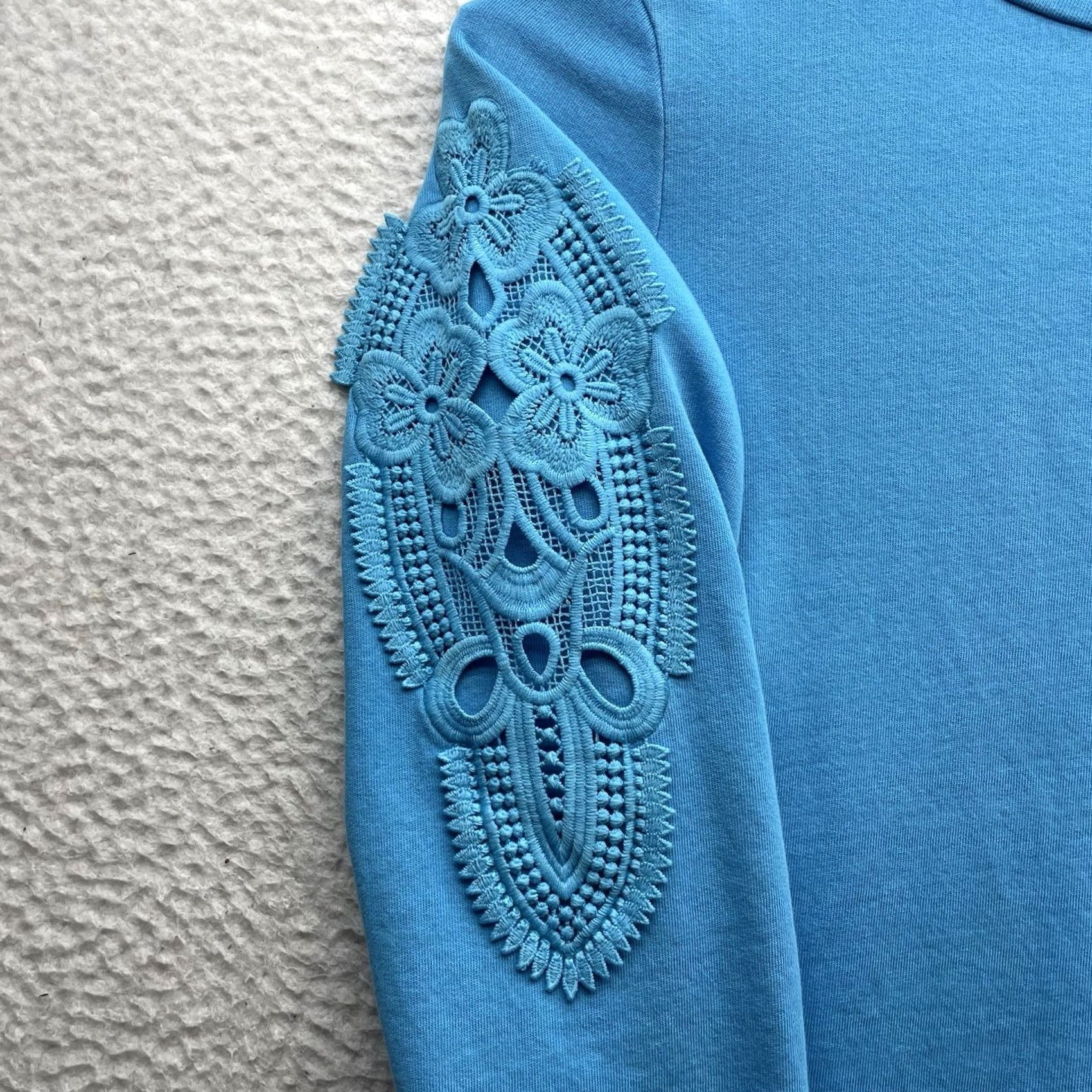 Lilly Pulitzer Lilly Pulitzer Sweatshirt Womens Medium Turquoise Crew Neck Lacey Eyelet Rooney Size M / US 6-8 / IT 42-44 - 3 Thumbnail