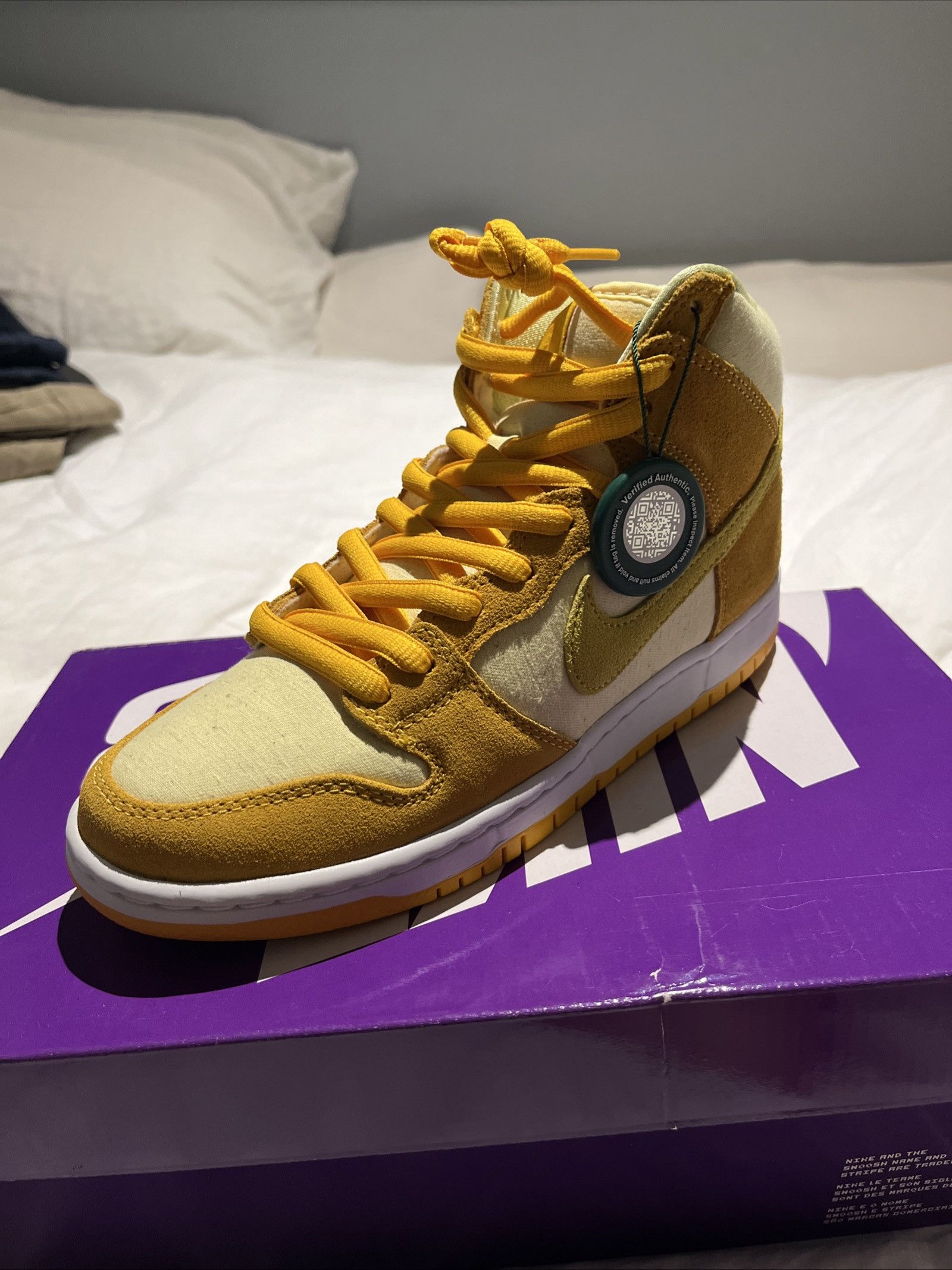 Nike SB NIKE SB Dunk High Fruity Pack Pineapple Size US 6 / EU 39 - 2 Thumbnail