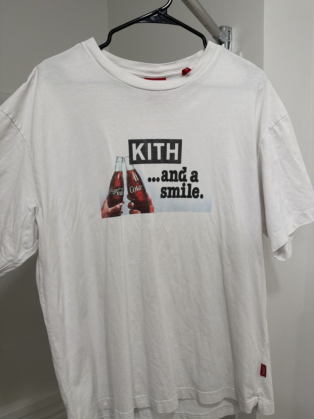 Coca Cola × Kith Kith x Coca-Cola Smile Vintage Tee 'White' Size US M / EU 48-50 / 2 - 1 Thumbnail