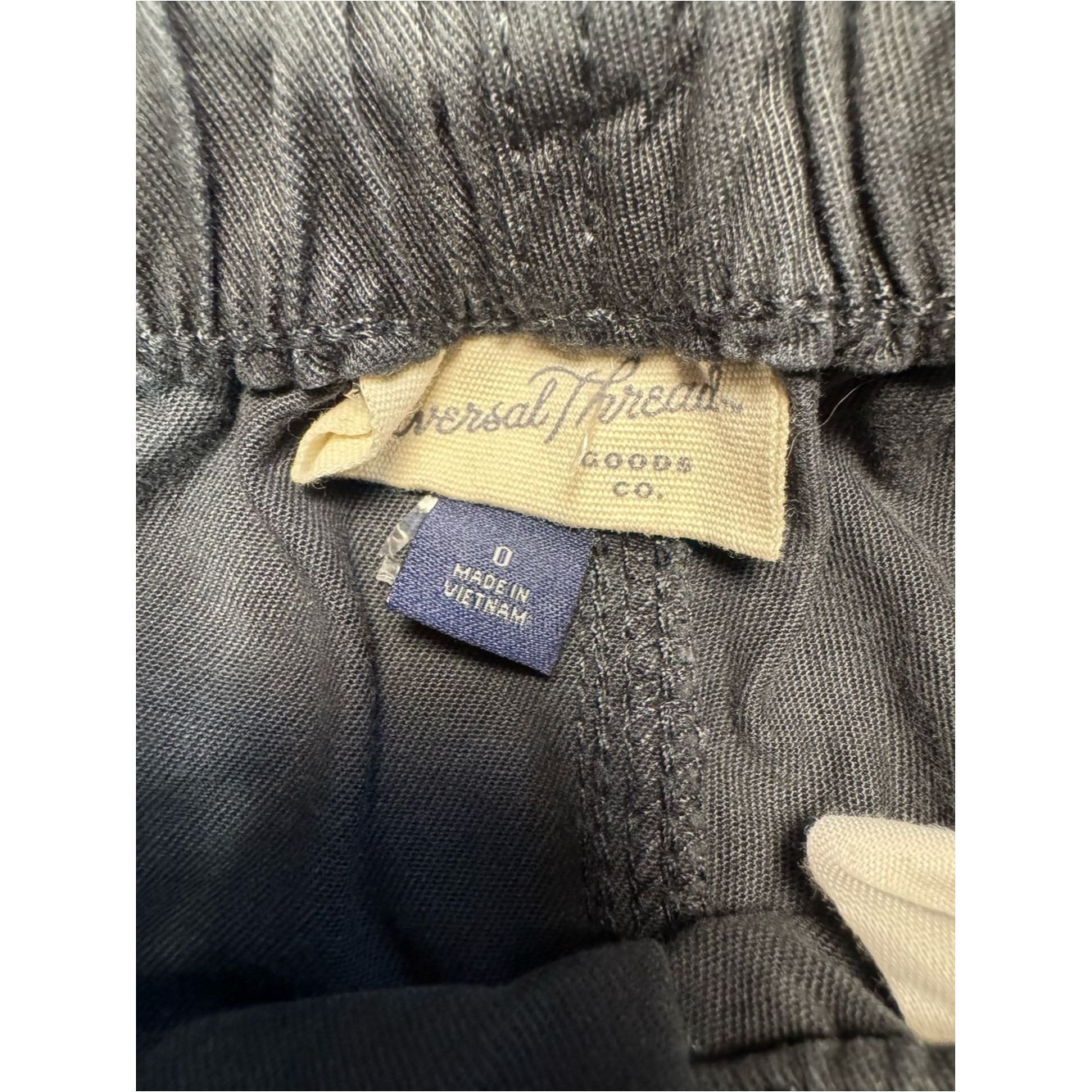 Other NWT New Universal Thread High-Rise Taper Jeans In Black Was Size 25" / US 0 / IT 36 - 6 Thumbnail