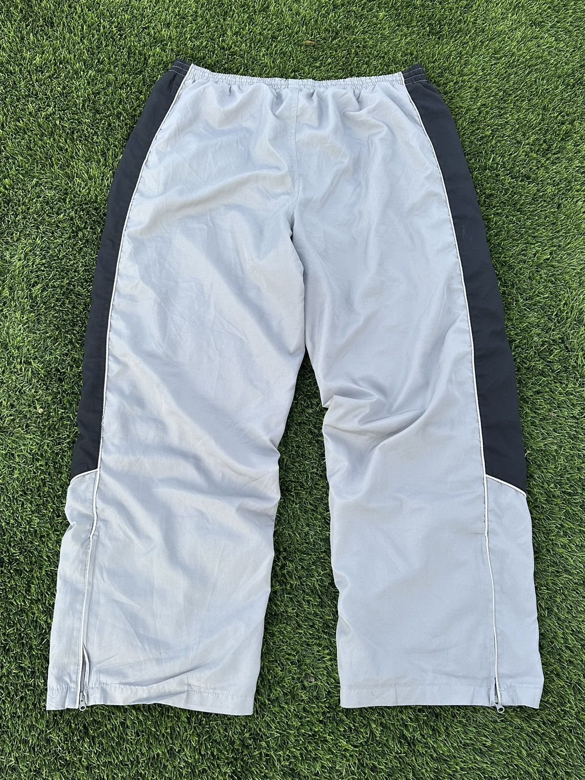 Japanese Brand × Vintage Vintage archive style gray baggy track pants Size US 36 / EU 52 - 4 Thumbnail