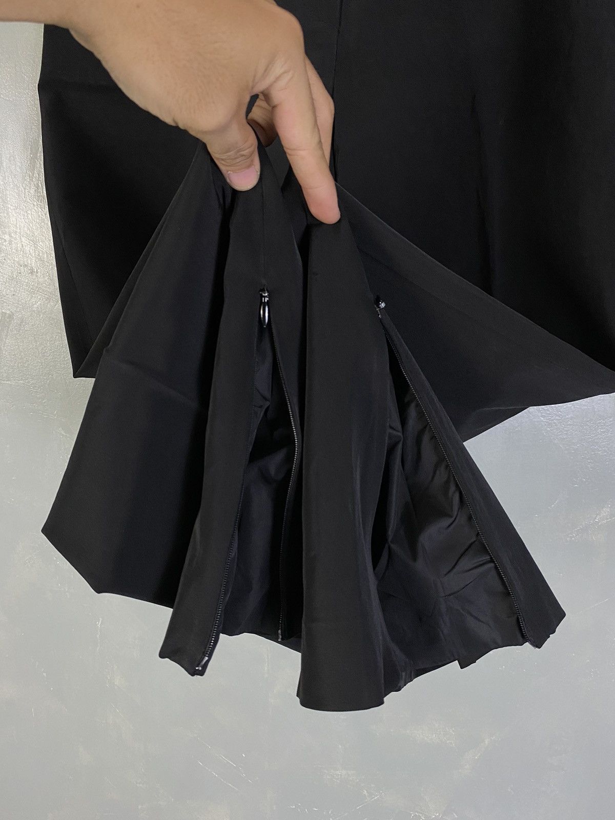 Prada Prada Vintage Tehnical Nylon Trouser Size 30" / US 8 / IT 44 - 2 Thumbnail