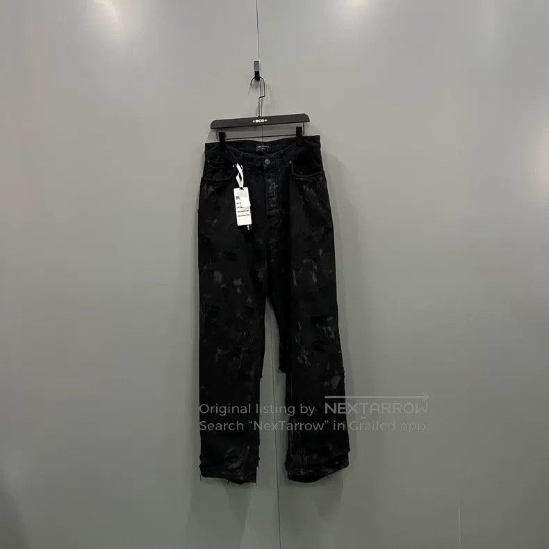Balenciaga Balenciaga size S Black Vintage Destroyed Dirty Jeans Size US 27 - 1 Thumbnail
