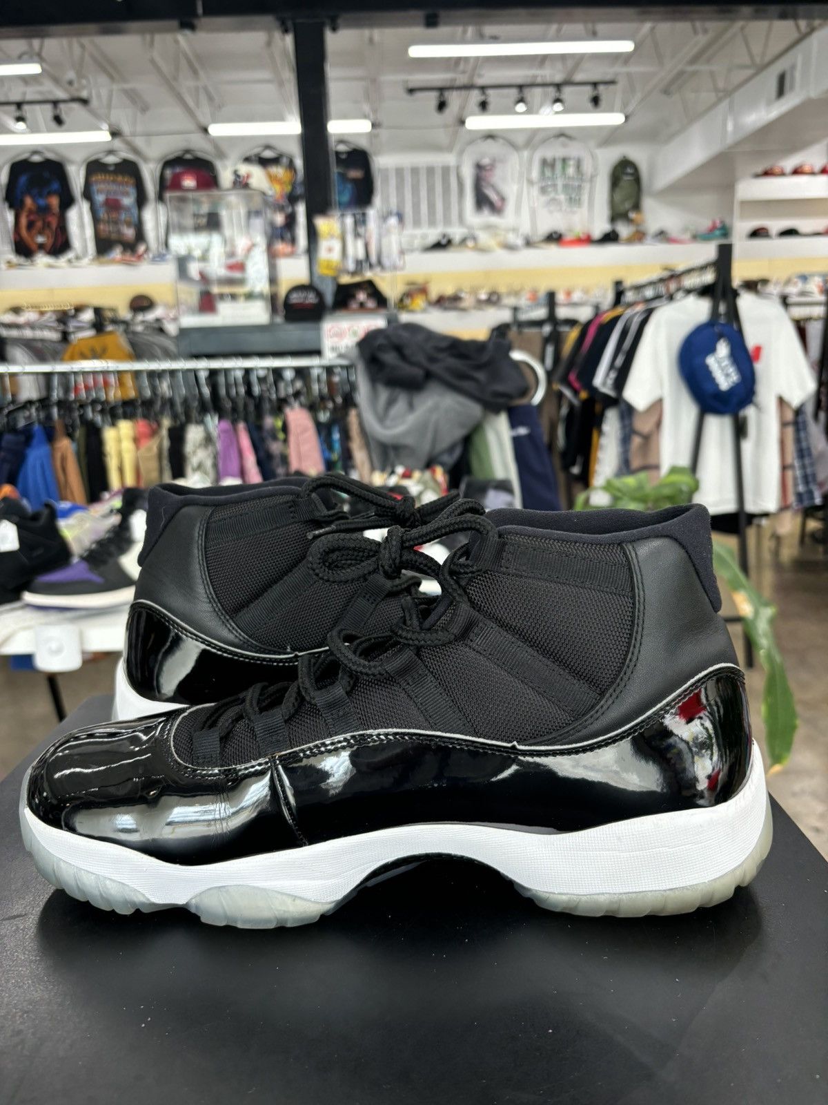 Jordan Brand Air Jordan 11 Space Jam Sz. 12 (2016) Size US 12 / EU 45 - 3 Thumbnail