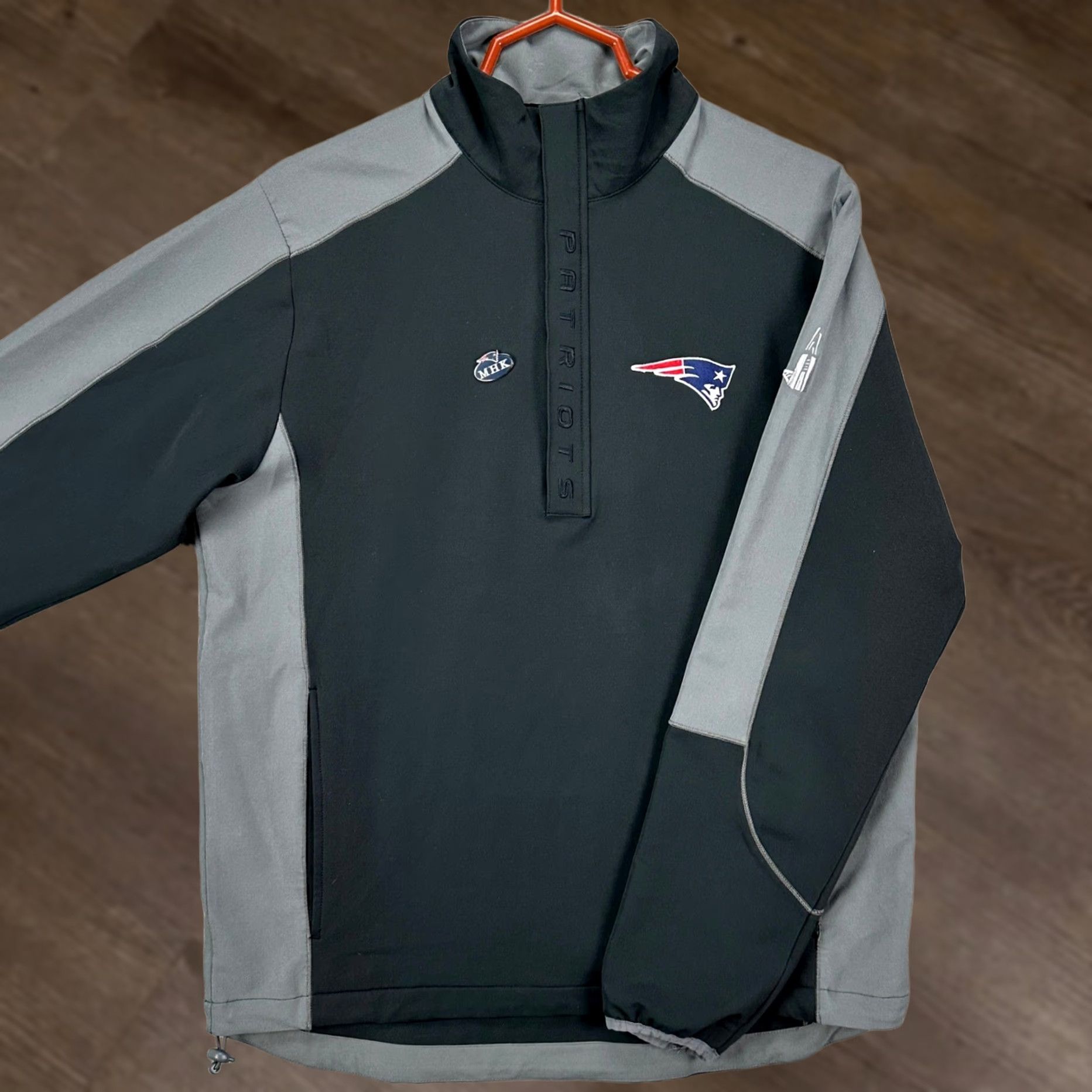 NFL New England Patriots Shirt Pullover Men Medium Black Quarter Zip Lightweight NFL Size US M / EU 48-50 / 2 - 1 Thumbnail