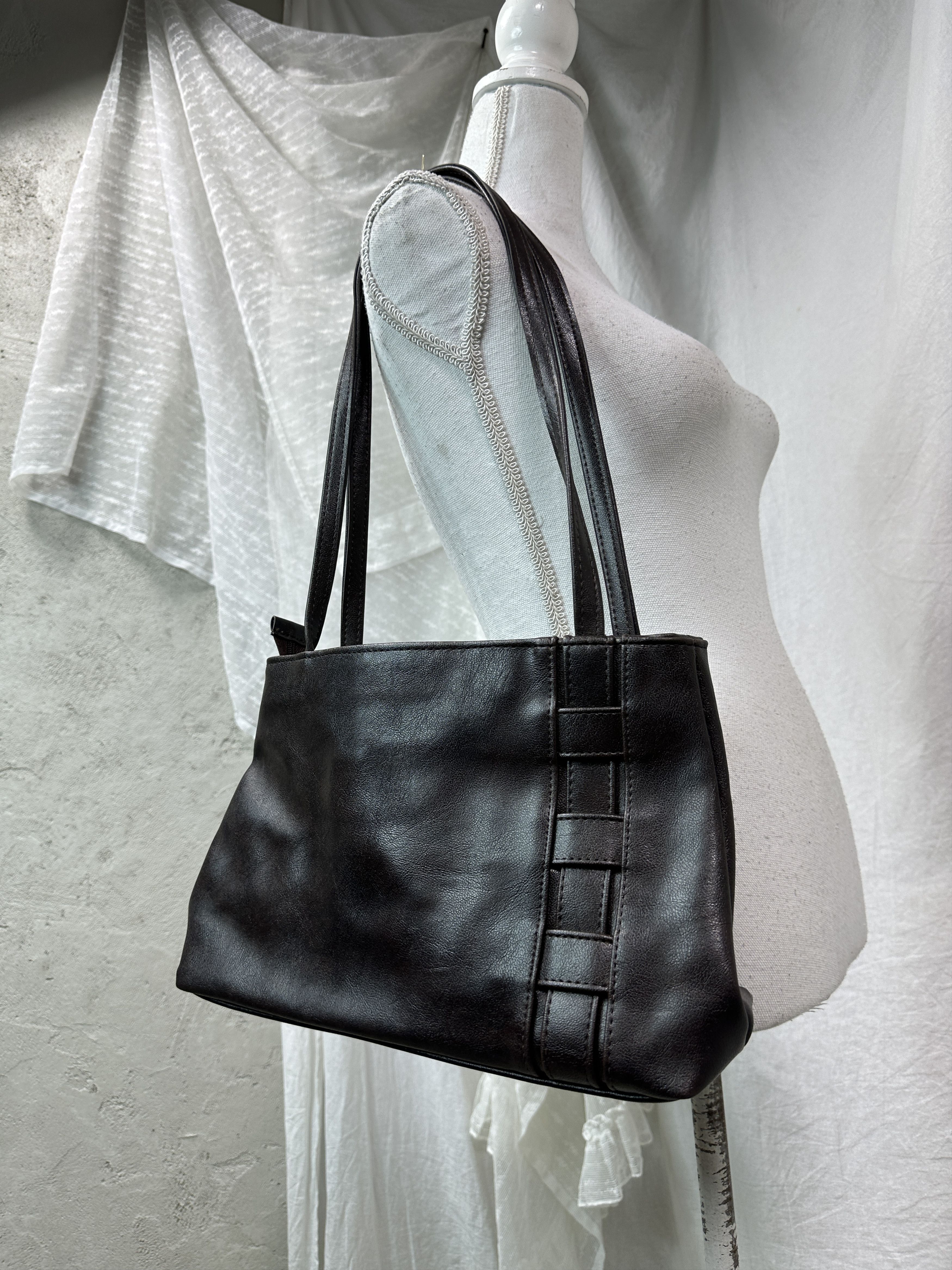 Vintage Vintage Avant Garde Chocolate Brown Baguette Bag Y2K Size ONE SIZE - 1 Thumbnail