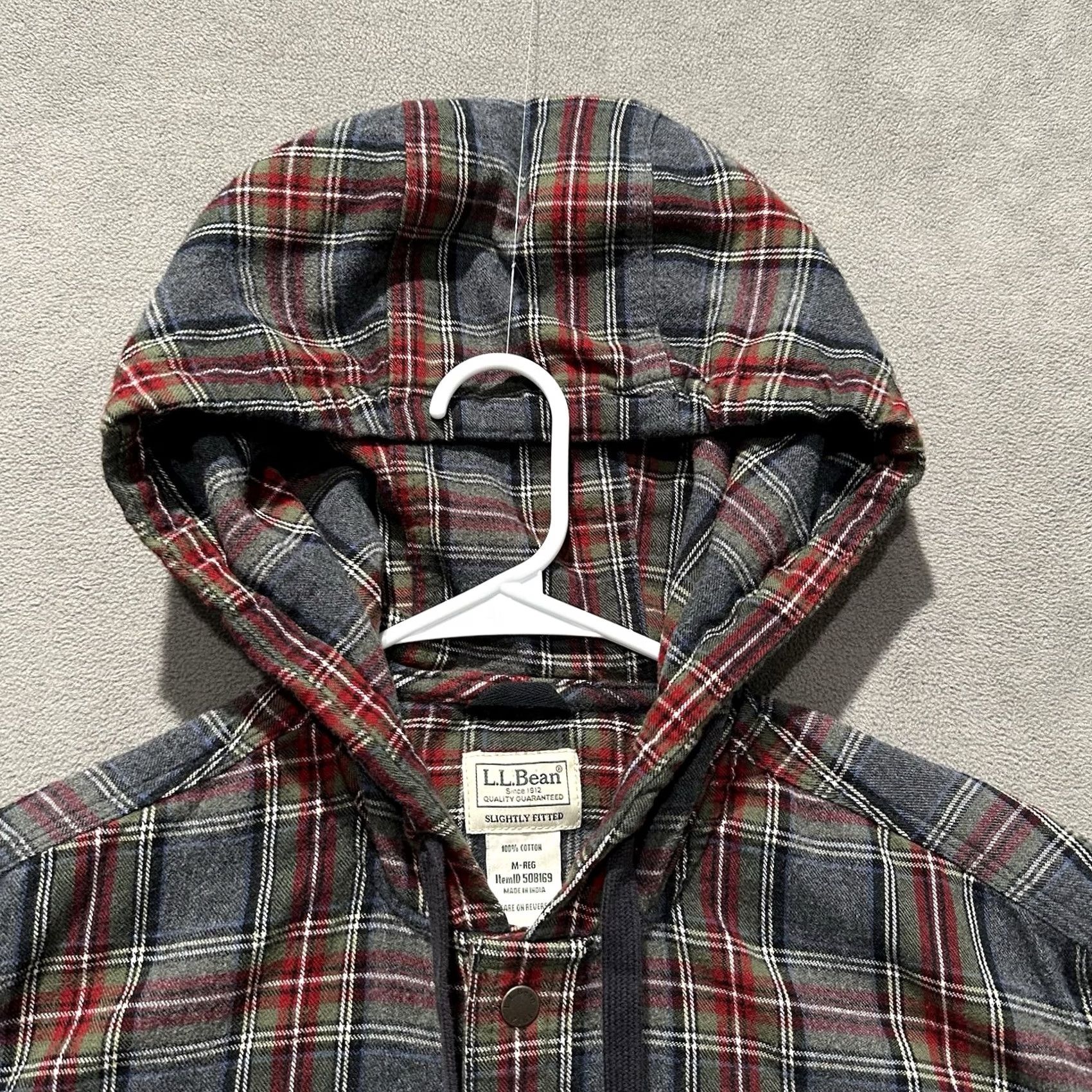 Vintage LL Bean Hooded Flannel Shirt Mens M Gray Red Scotch Plaid Metal Snaps Shacket Size US M / EU 48-50 / 2 - 3 Thumbnail
