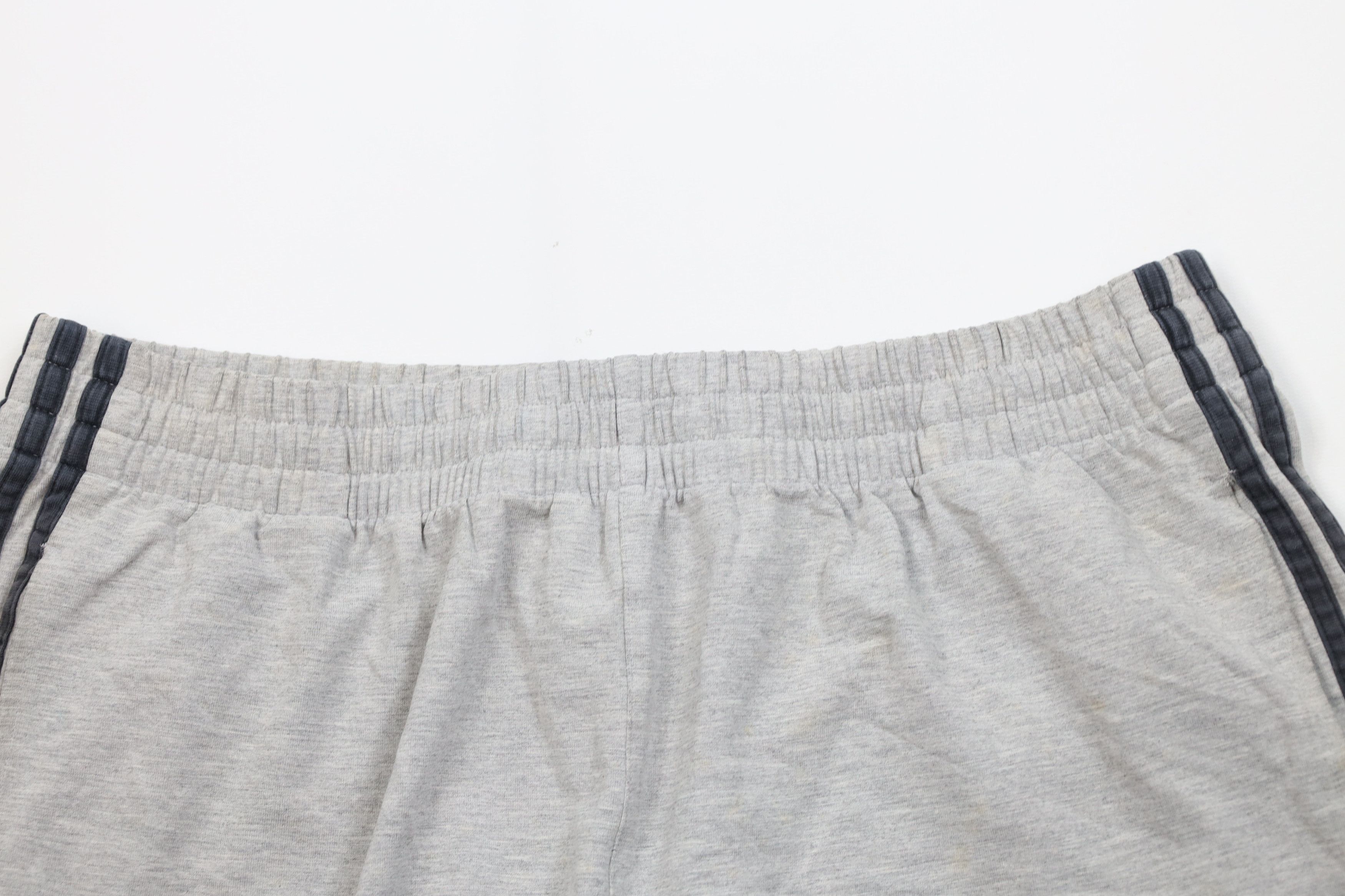 Adidas Vintage Y2K 2004 Adidas Spell Striped Above Knee Shorts Gray Size US 34 / EU 50 - 2 Thumbnail