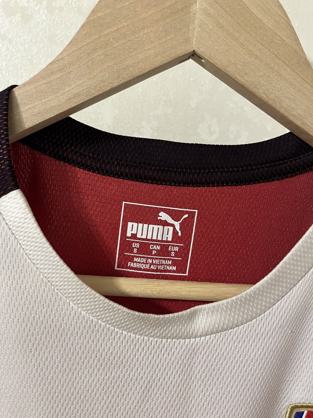 Other Puma Arsenal 17/18 Away Jersey Size US S / EU 44-46 / 1 - 3 Thumbnail