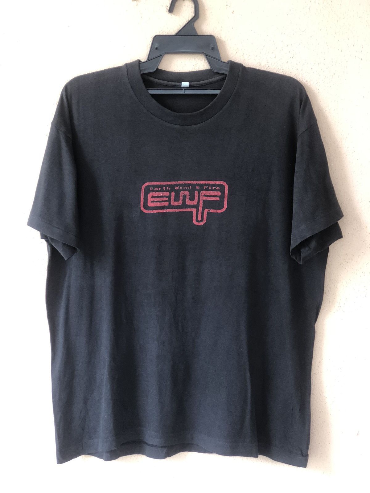Vintage 90s WIND EARTH & FIRE Band Tee
