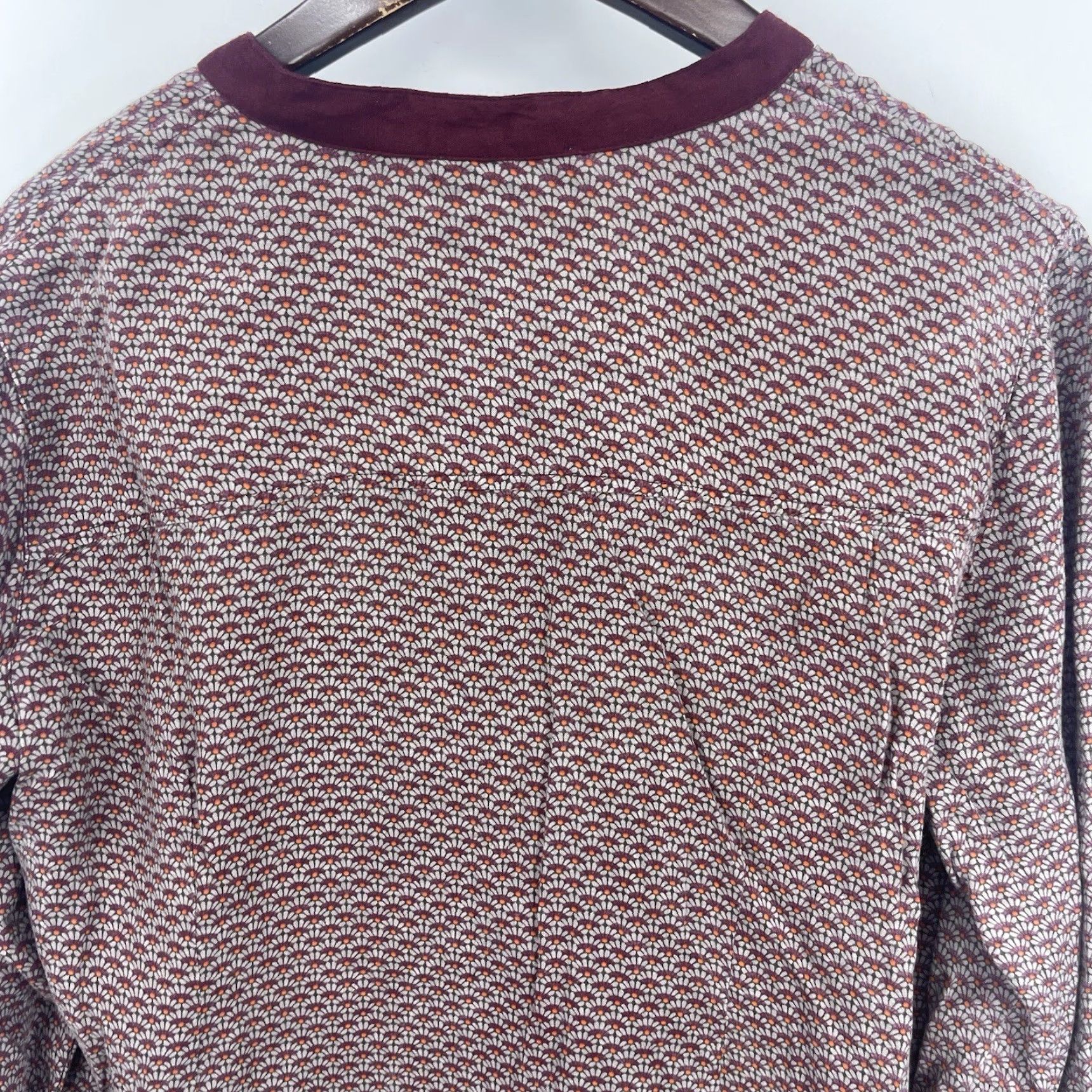 Soft Surroundings Soft Surroundings Button-Up Shirt Womens Medium Red Floral V-Neck Bohemian Classic All Seasons Womens Size M / US 6-8 / IT 42-44 - 3 Thumbnail