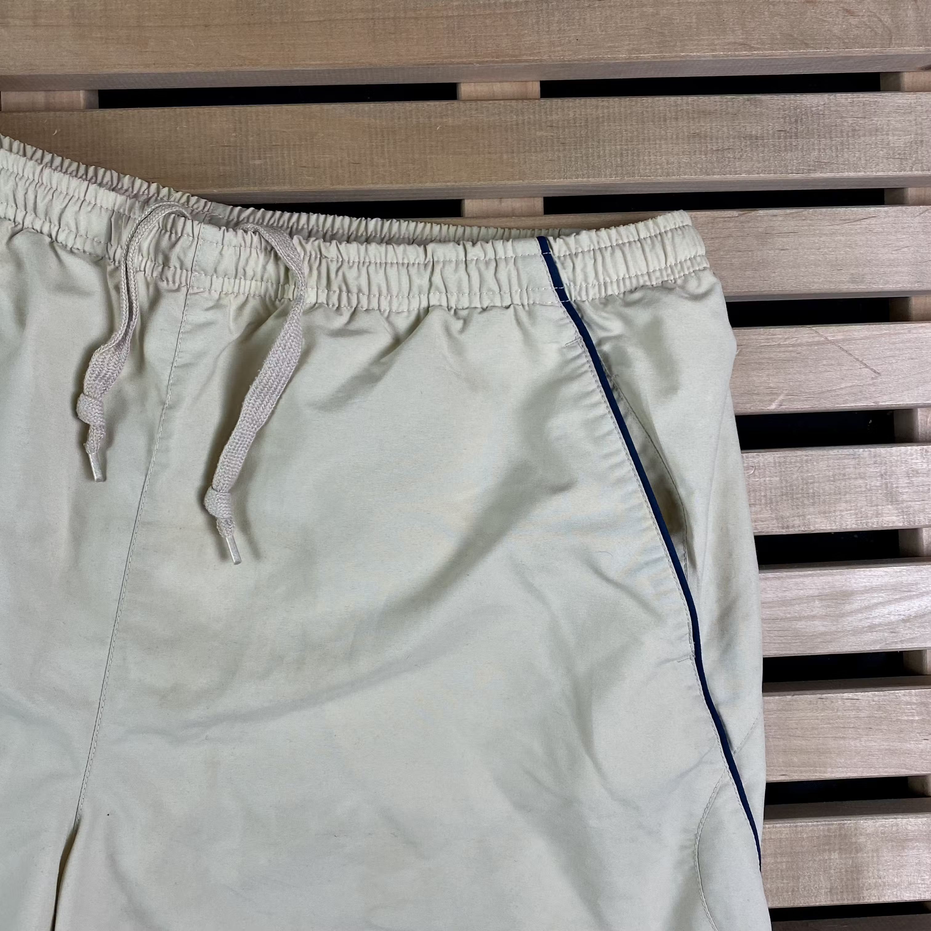 Nike × Vintage Men’s Shorts Nike Vintage Size XL Size US 34 / EU 50 - 2 Thumbnail