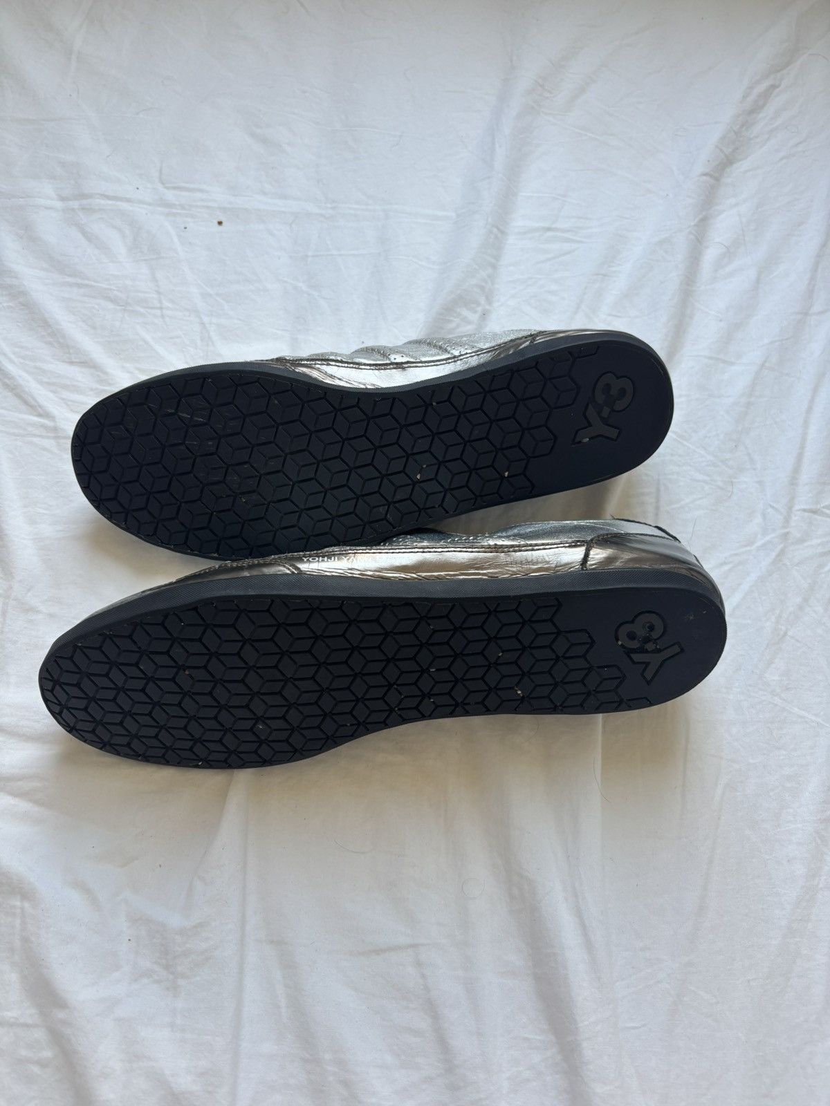 Y-3 Y-3 x Adidas silver metallic sneaker Size US 10.5 / EU 43-44 - 4 Thumbnail
