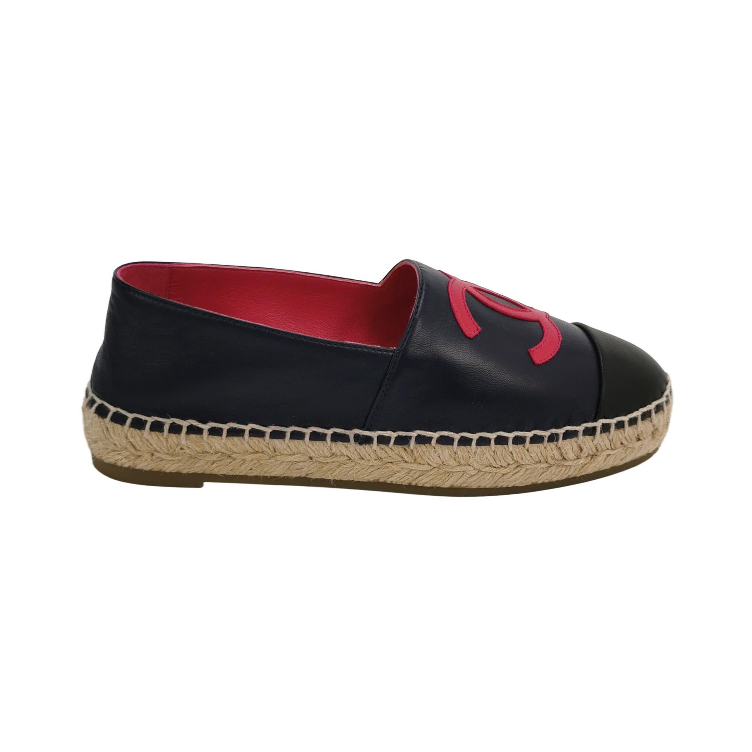 Chanel Chanel Women 6 Flats Size US 6 / IT 36 - 1 Thumbnail
