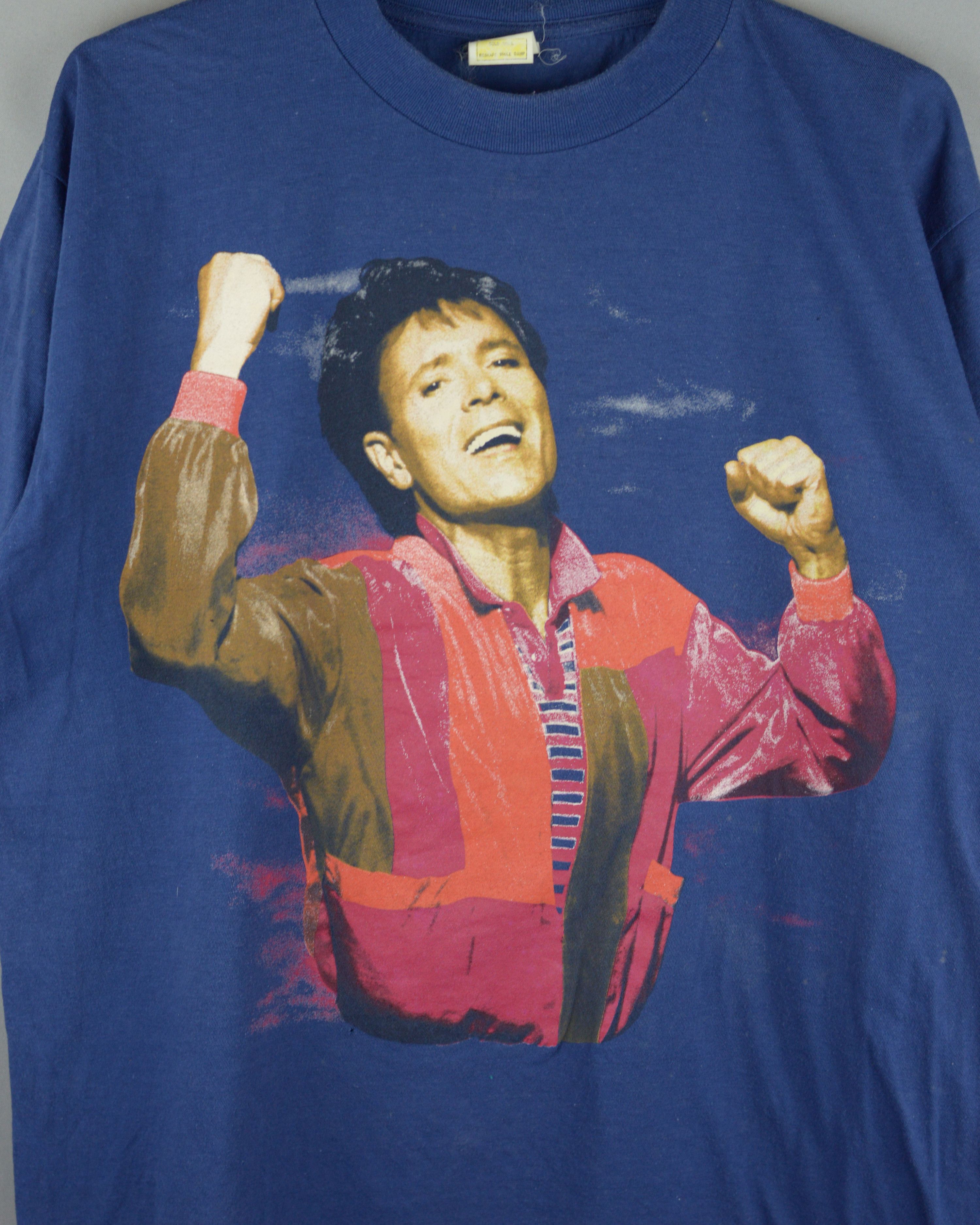 Vintage Vintage Cliff Richard 1992 t shirt Size US M / EU 48-50 / 2 - 3 Thumbnail