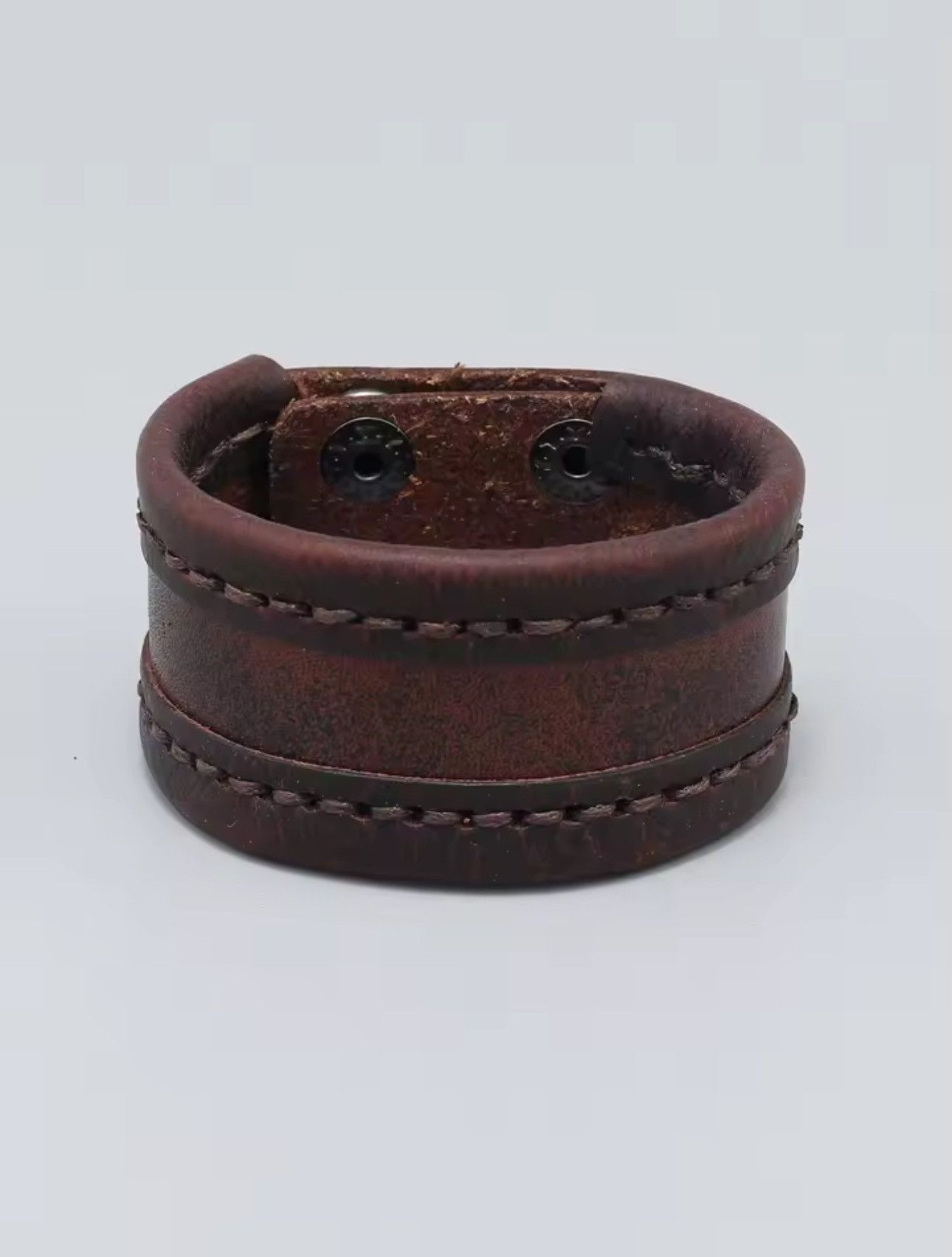 Vintage Vintage cowhide Hand-stitched men bracelet Size ONE SIZE - 2 Thumbnail