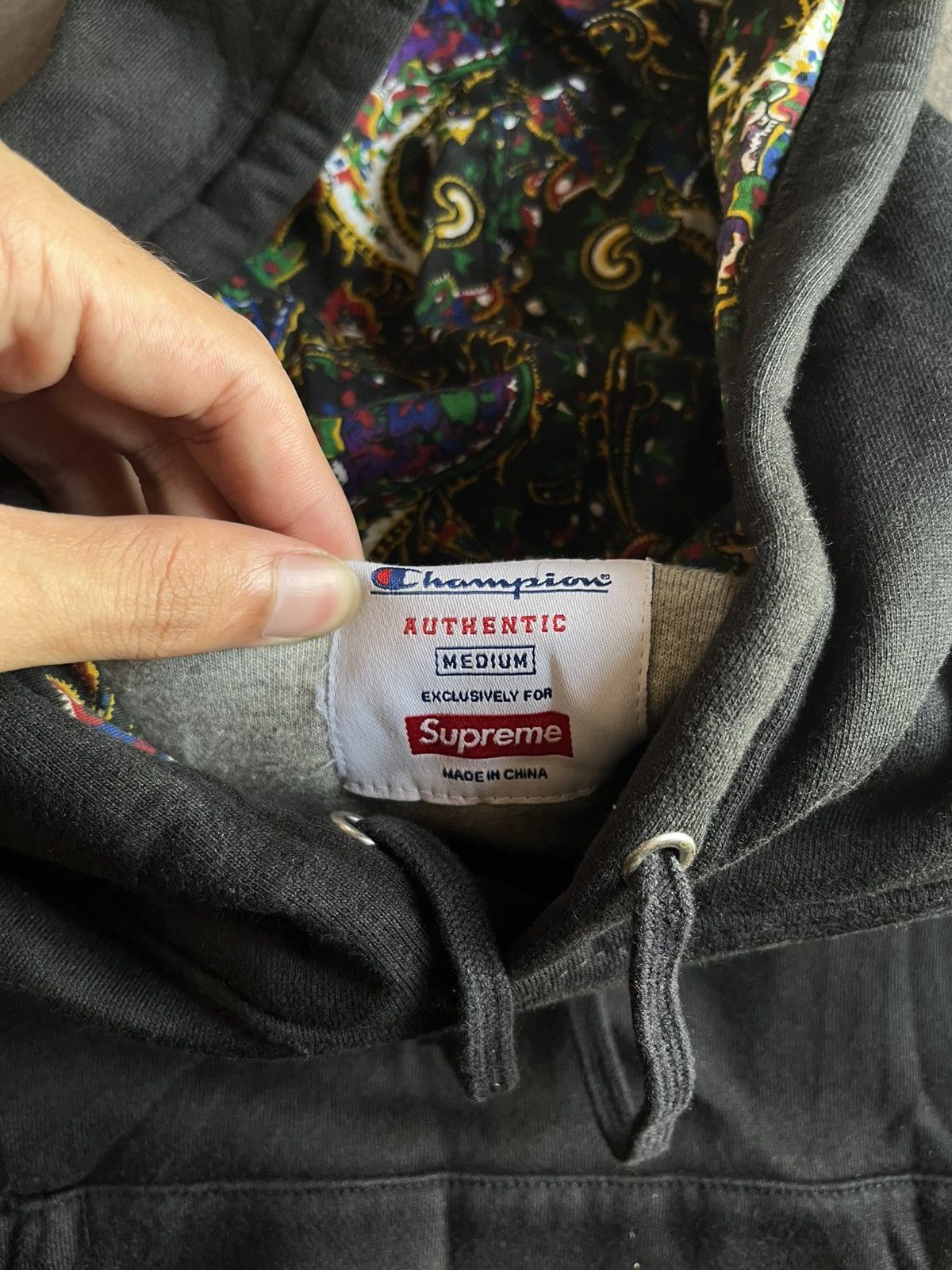 Champion × Supreme FW13 Supreme X Champion Big logo Paisley Pullover Hoodies Size US M / EU 48-50 / 2 - 7 Thumbnail