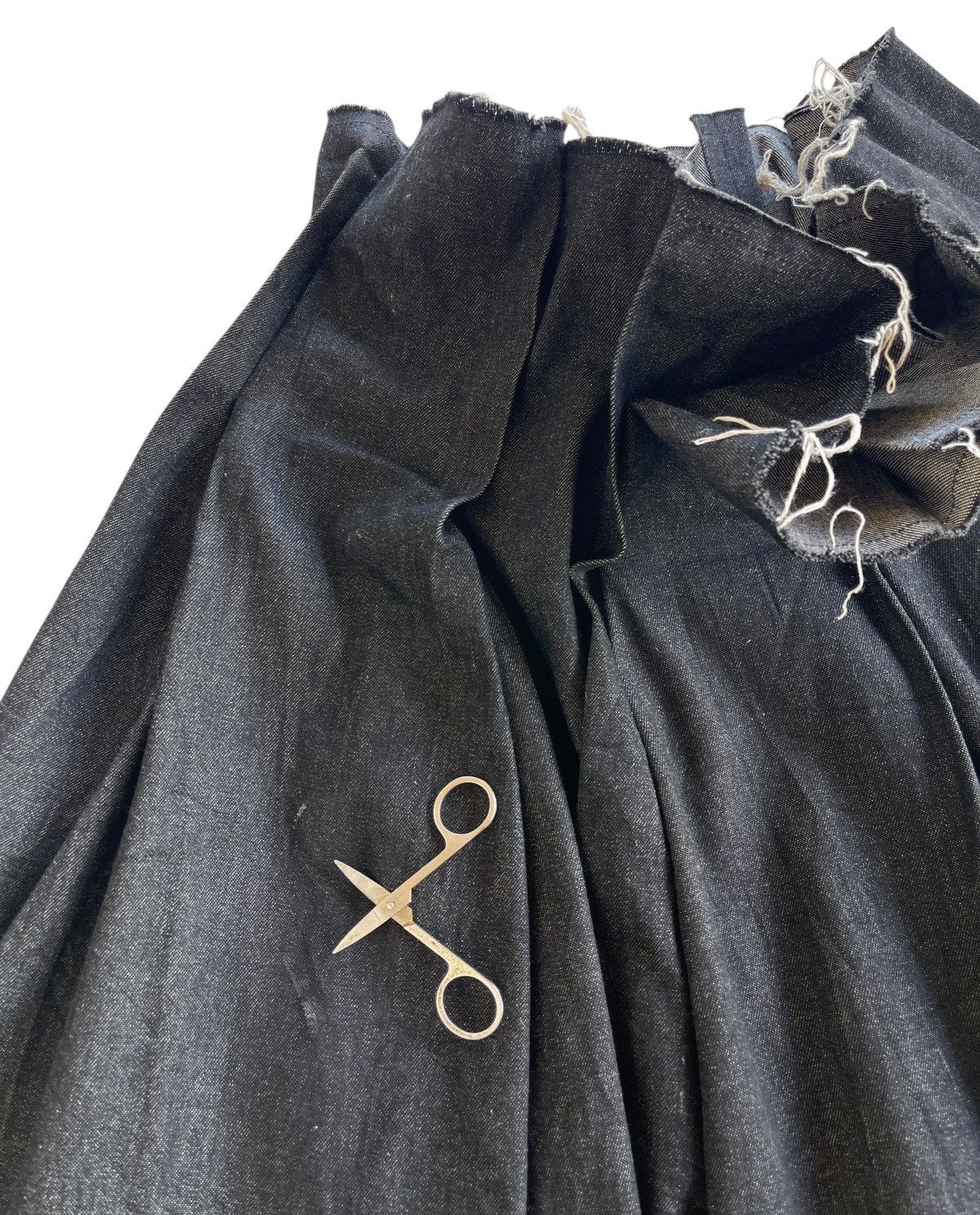 Tricot Comme des Garcons AD1998 Runway Raw-Edge Denim Skirt Tie Waist Size 31" - 14 Thumbnail