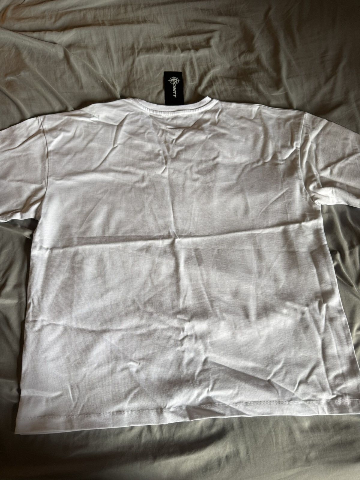 Other Vicinity White T-Shirt Size US XL / EU 56 / 4 - 5 Thumbnail