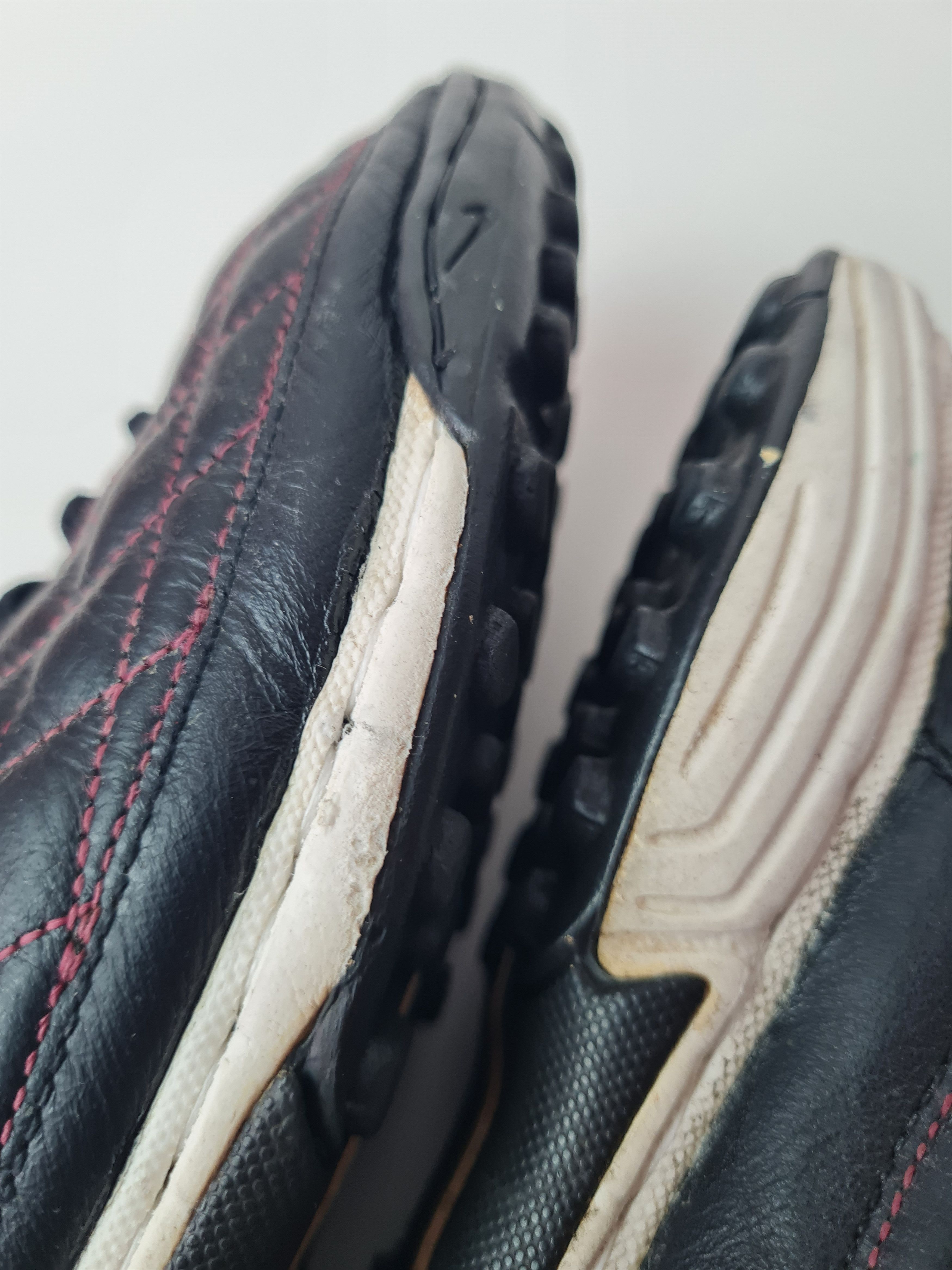 Nike Football Soccer Nike Tiempo R10 Ronaldinho Dois TF Indor Size US 8.5 / EU 41-42 - 18 Thumbnail