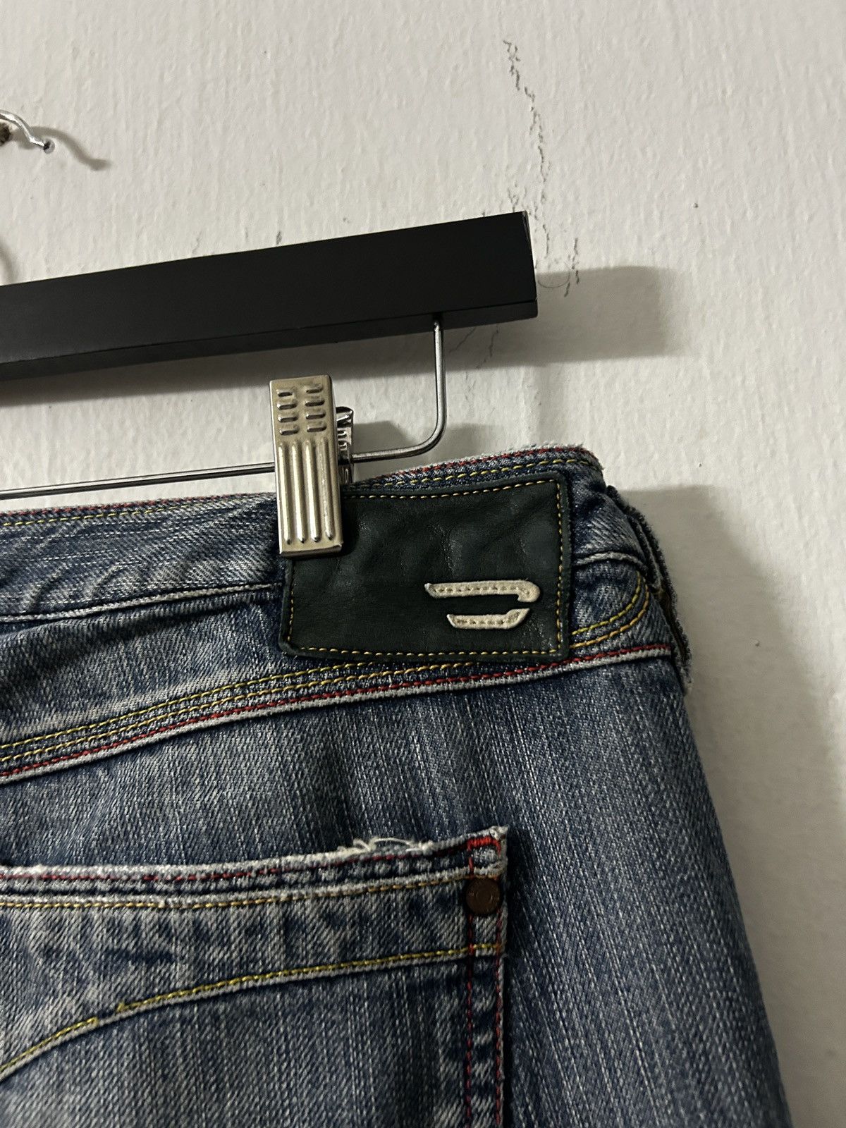 Diesel Diesel distressed Ripped jeans Size US 31 - 10 Thumbnail