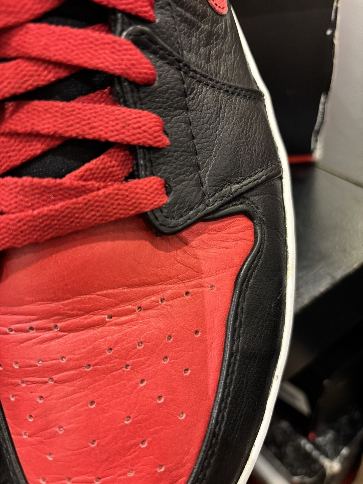 Jordan Brand Jordan 1 retro high 2010 ‘Banned’ Size US 12 / EU 45 - 5 Thumbnail
