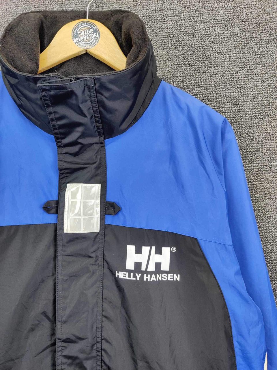 Helly Hansen Vintage Helly Hansen Waterproof Windbreaker Jacket Size US M / EU 48-50 / 2 - 8 Thumbnail