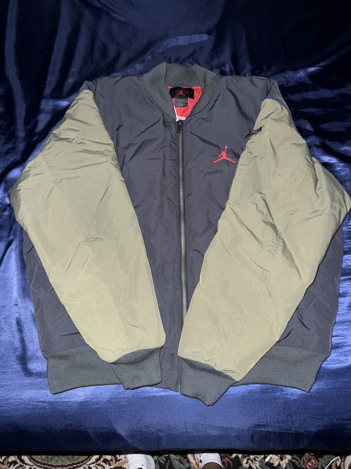 Nike New Nike Jordan Renegade Jacket Off Noir Olive HQ2664-045 Size US XL / EU 56 / 4 - 1 Thumbnail