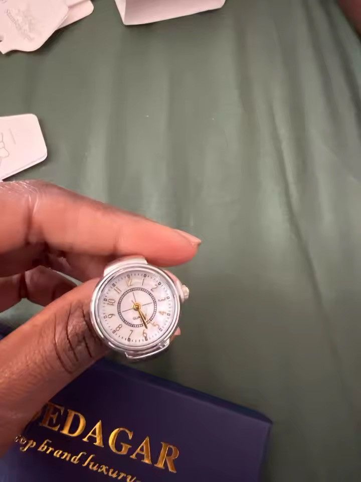 Jewelry 💍 Vintage Style Gold Tone Ring Watch | Oval Face Analog Size ONE SIZE - 4 Thumbnail