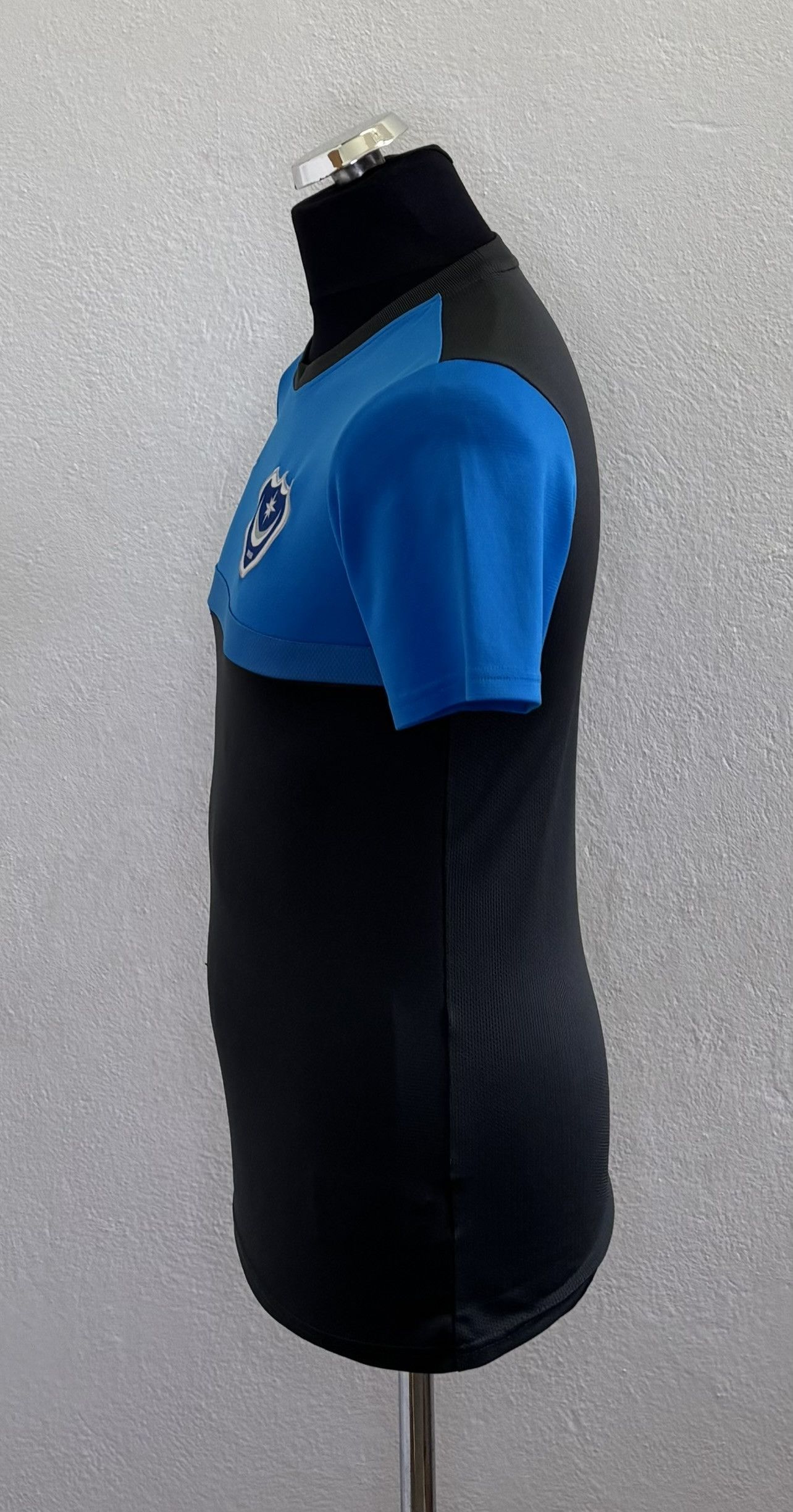 Nike Portsmouth FC Nike Football Jersey Size S Size US S / EU 44-46 / 1 - 3 Thumbnail