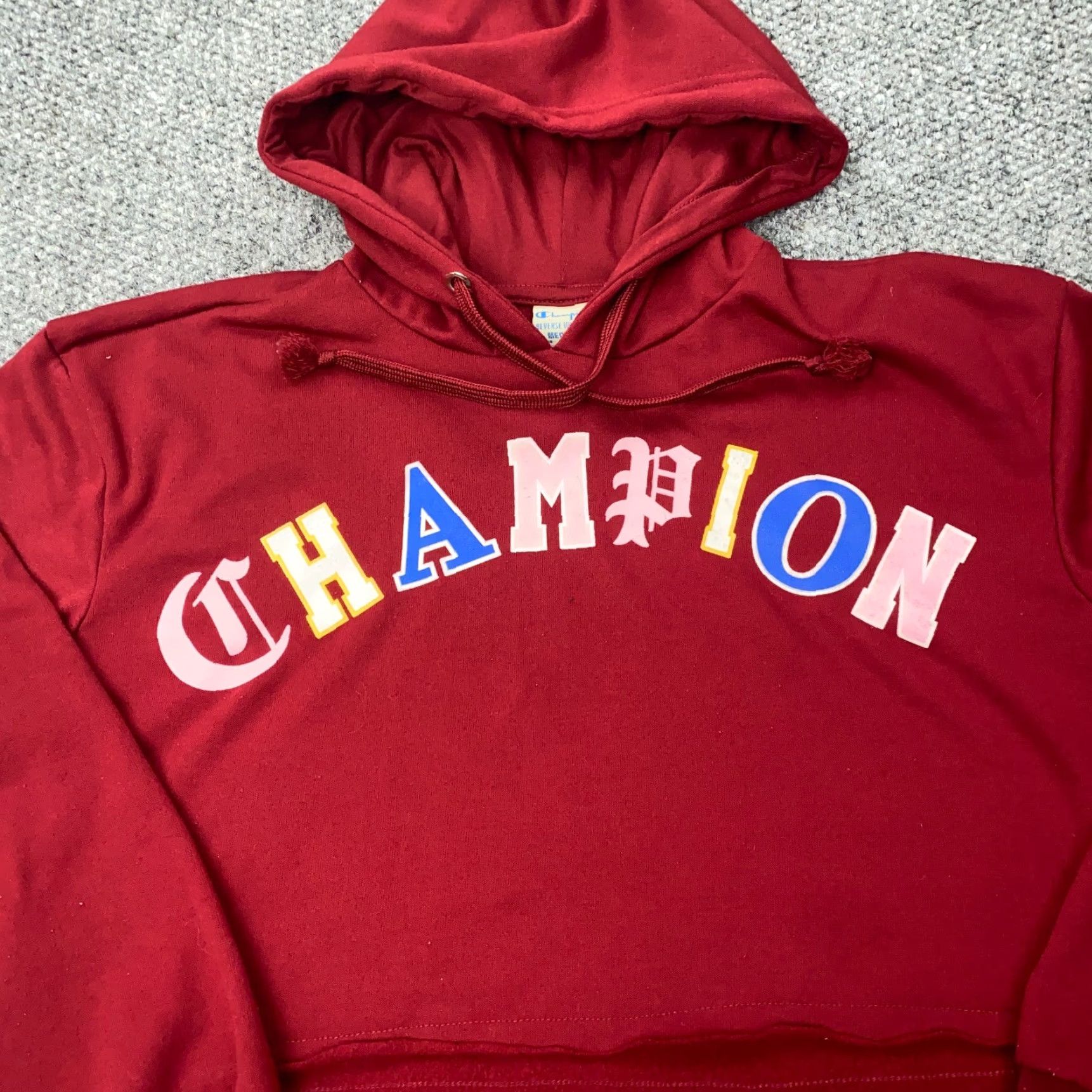 Champion Champion Hoodie Womens Medium Cropped Reverse Weave Boxy Old English Red Oversized Hooded Pullover Size M / US 6-8 / IT 42-44 - 2 Thumbnail