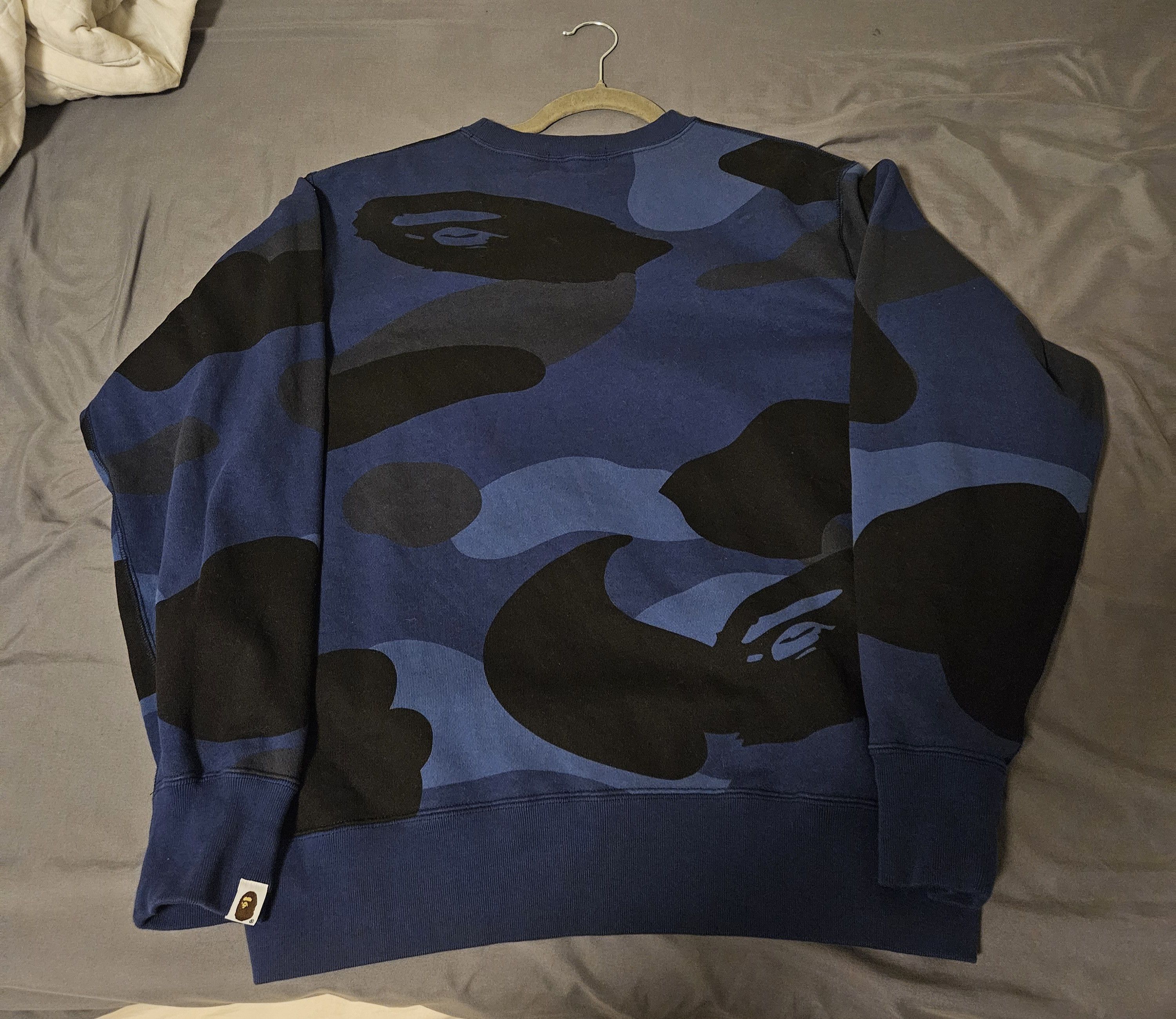Bape Blue bape camo pattern sweatshirt Size US L / EU 52-54 / 3 - 2 Thumbnail