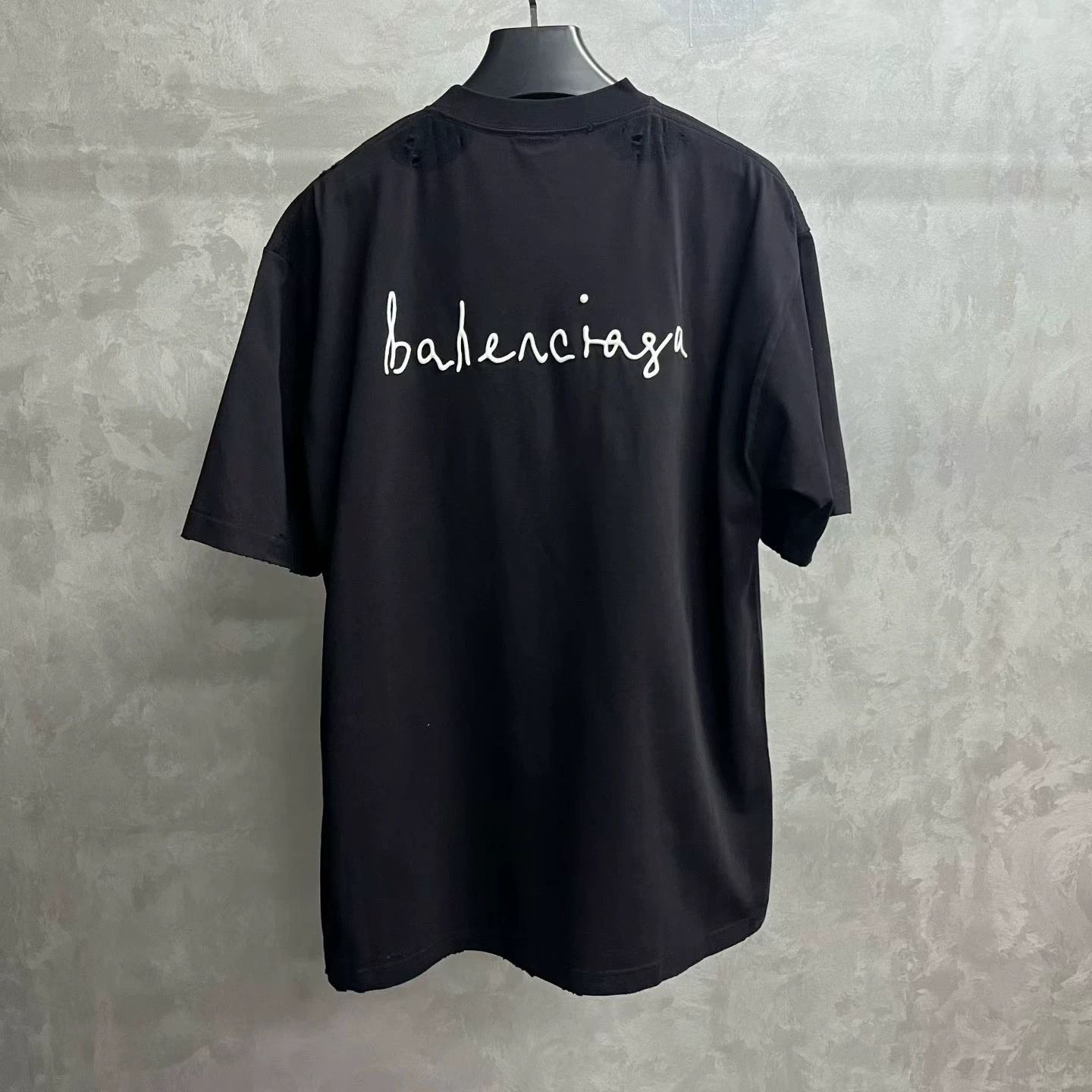 Balenciaga balenciaga black heart graphic short sleeve t-shirt Size US S / EU 44-46 / 1 - 5 Thumbnail