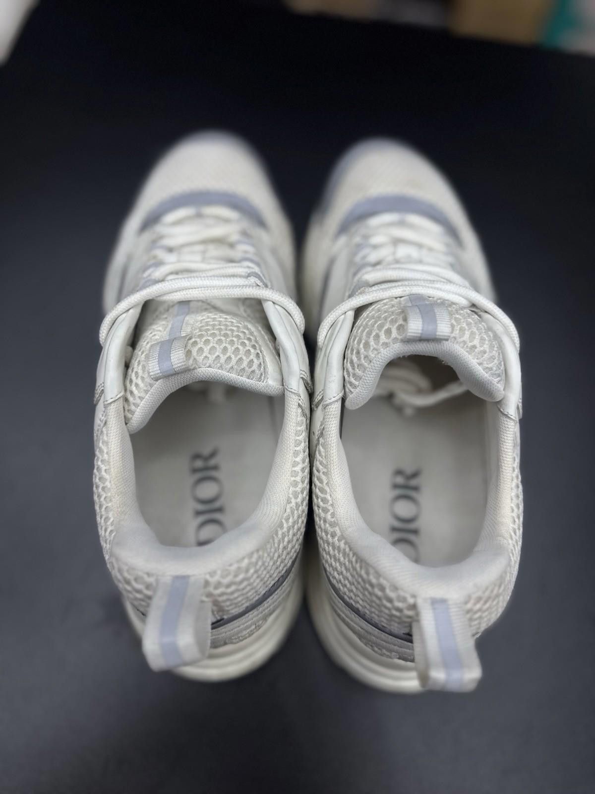 Dior Size 43EU/10US- Dior B22 White 100% Authentic $1300 Retail Size US 10 / EU 43 - 12 Thumbnail