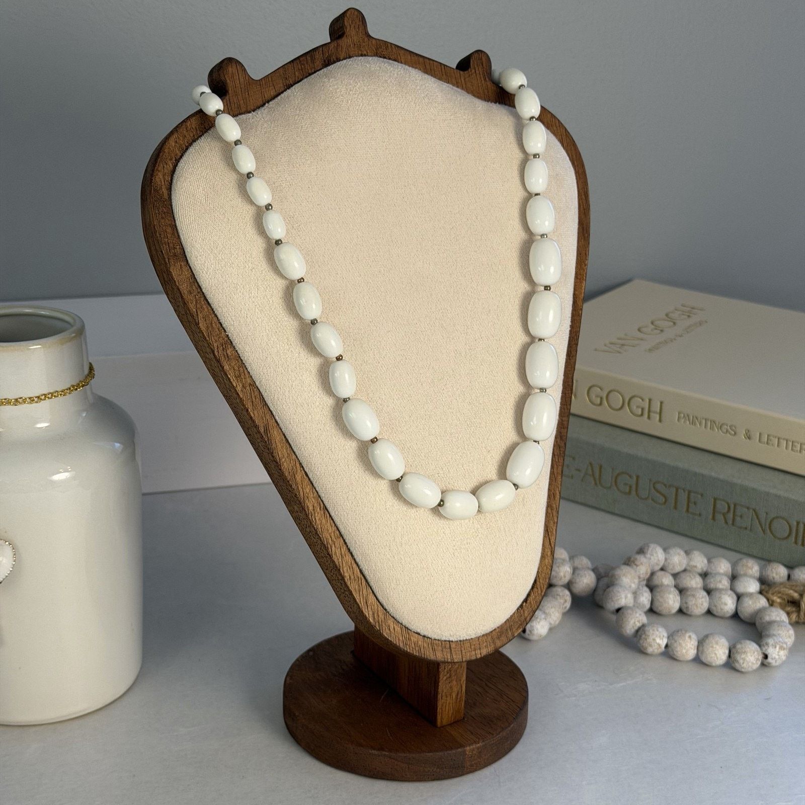 Other Charming Vintage 1980s White & Gold Graduated Bead Necklace Size ONE SIZE - 2 Thumbnail