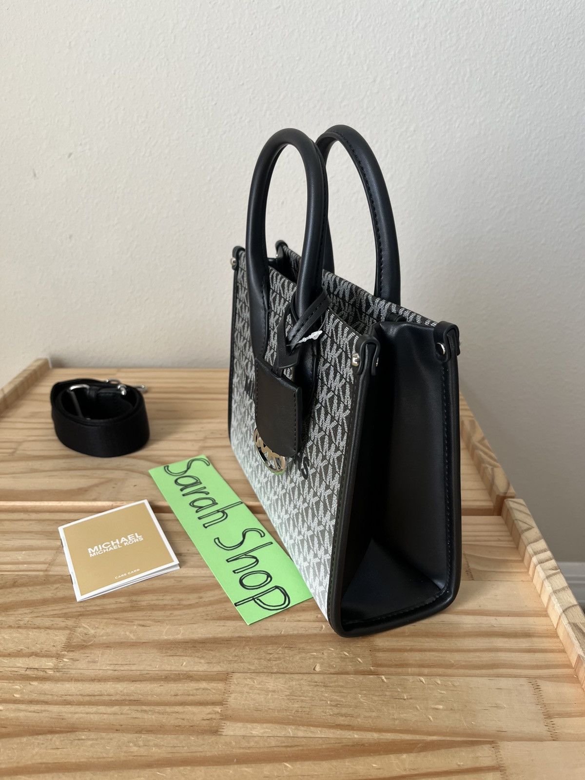 Michael Kors Michael Kors Purse Size ONE SIZE - 4 Thumbnail