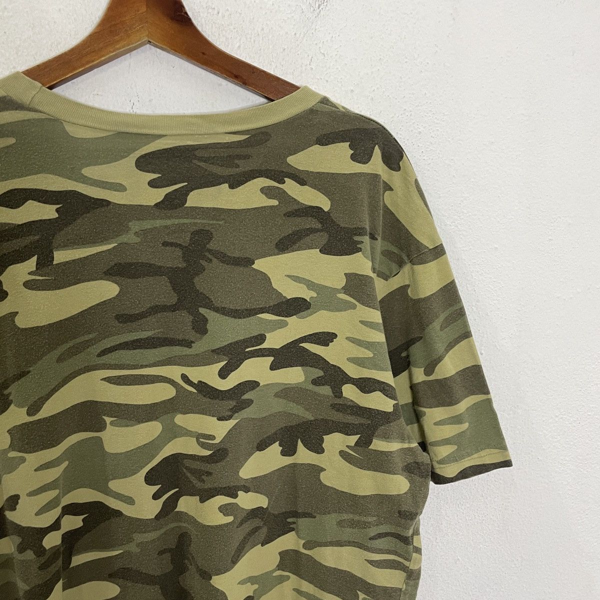 Hard Rock Cafe Vintage Hard Rock New York Skulls Camo Tee Size US L / EU 52-54 / 3 - 8 Thumbnail