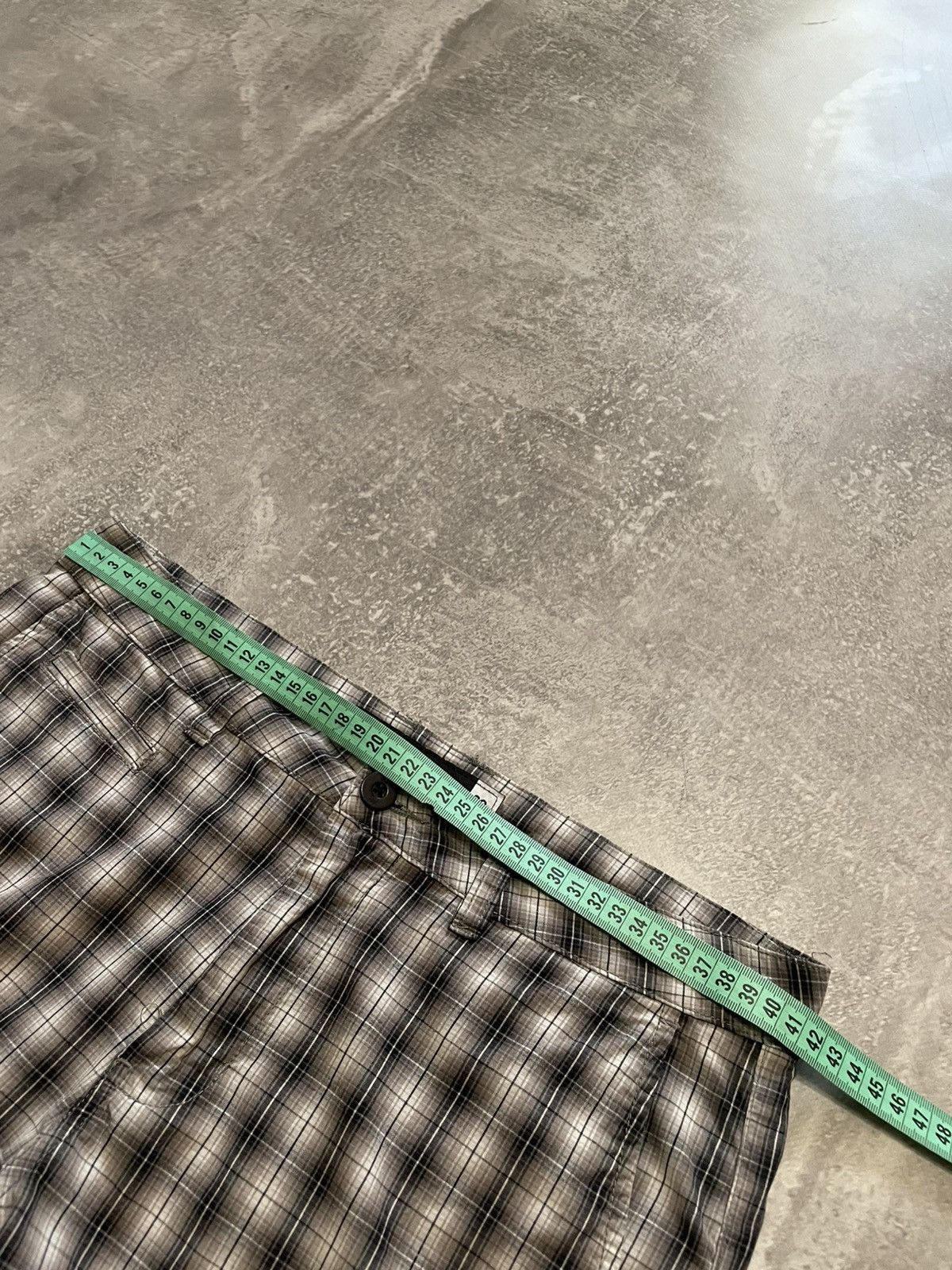 DC × Vintage Vintage DC Shoes Skateboarding Checkered Shorts Size S Size US 30 / EU 46 - 15 Thumbnail