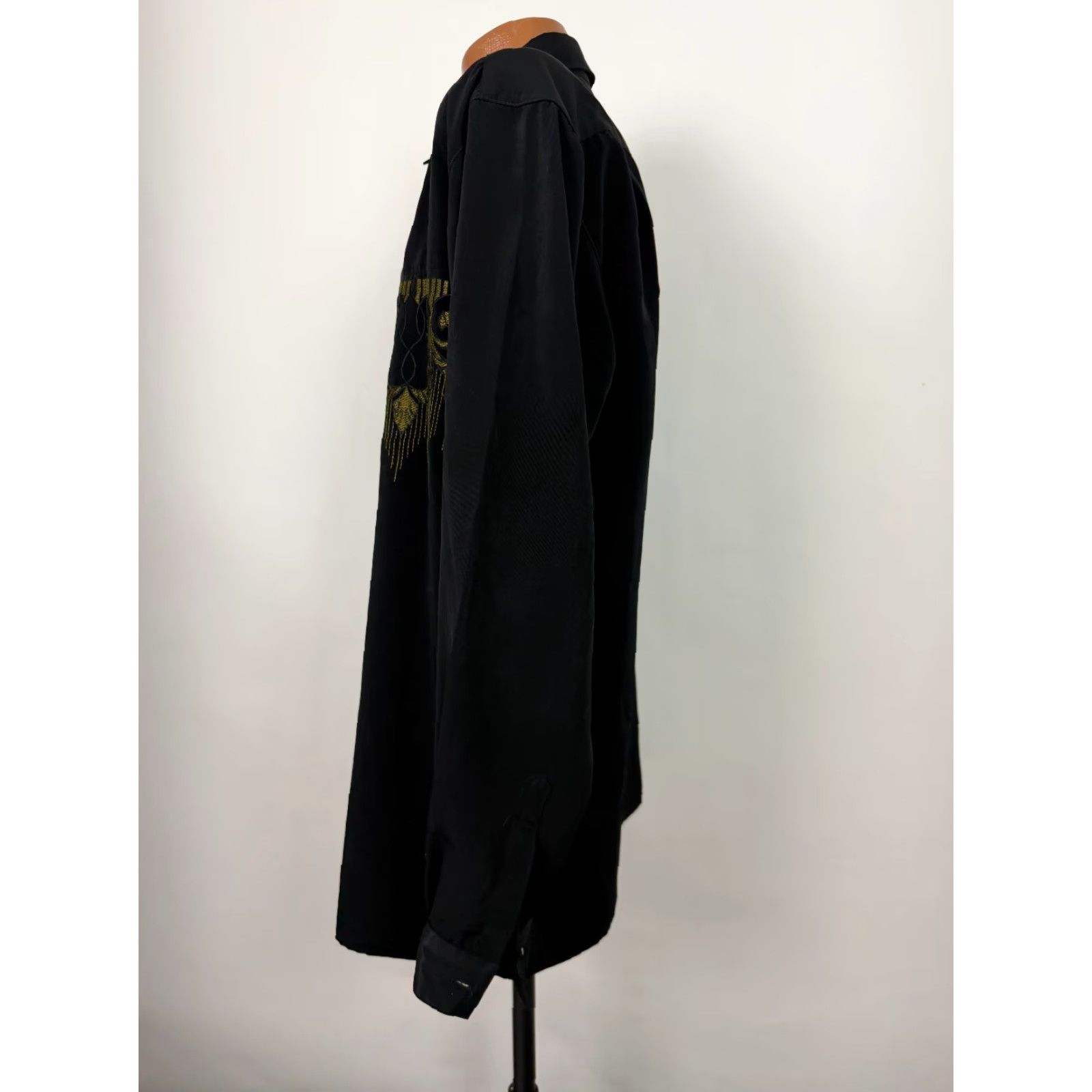 Vintage VINTAGE Pronti Shirt Men L Embroidered 90s Floral Silky Polyester Button-Up Collar-Point Black X-Features: Lightweight, Microfiber, Durable? Size US L / EU 52-54 / 3 - 6 Thumbnail